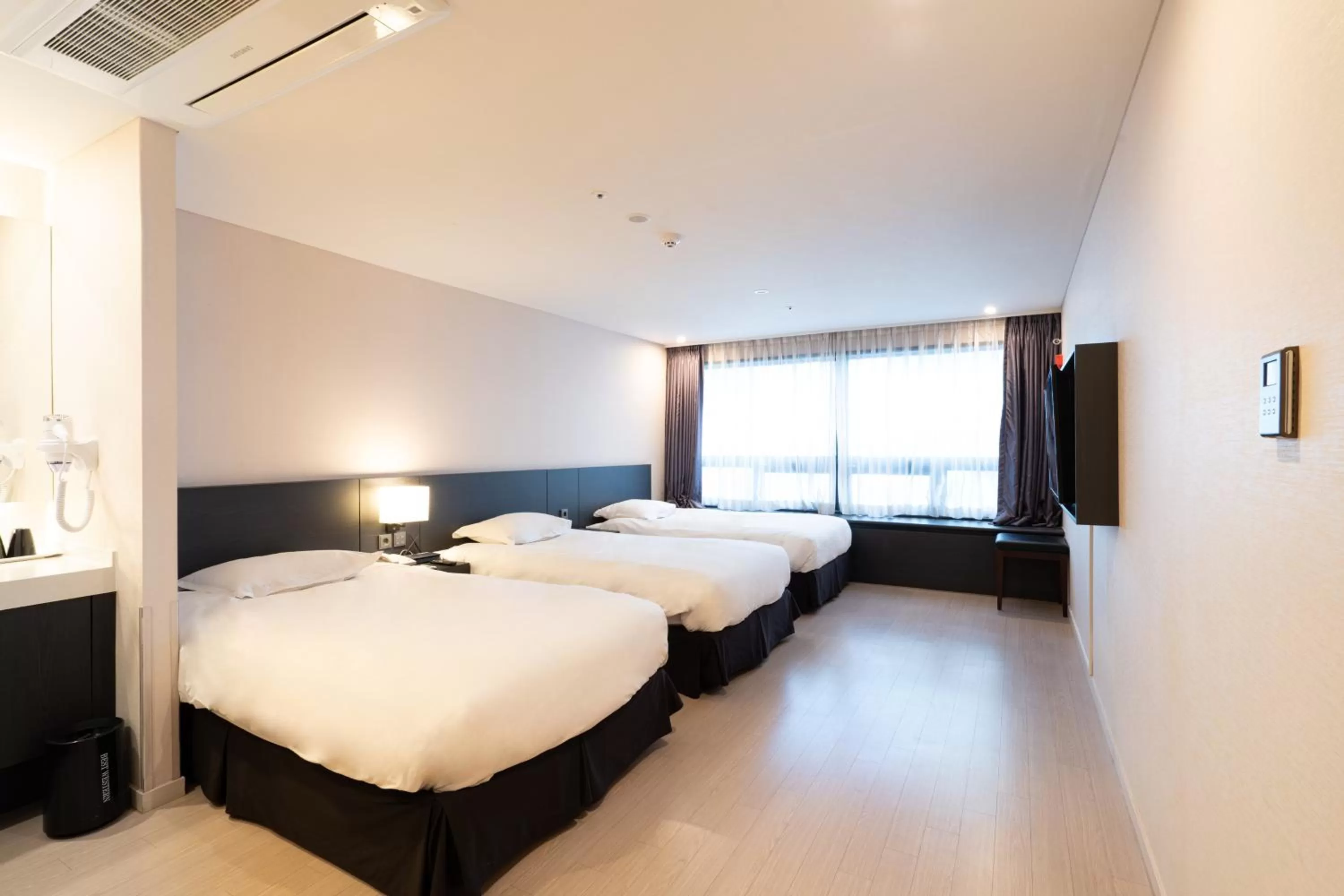 Bed in Best Western Jeju Hotel