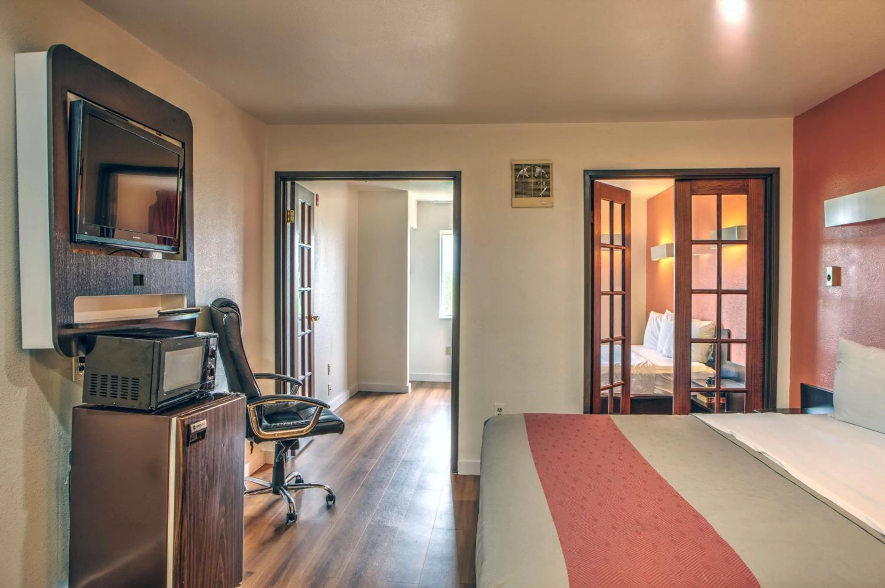 TV and multimedia in Motel 6-Dallas, TX - Northwest