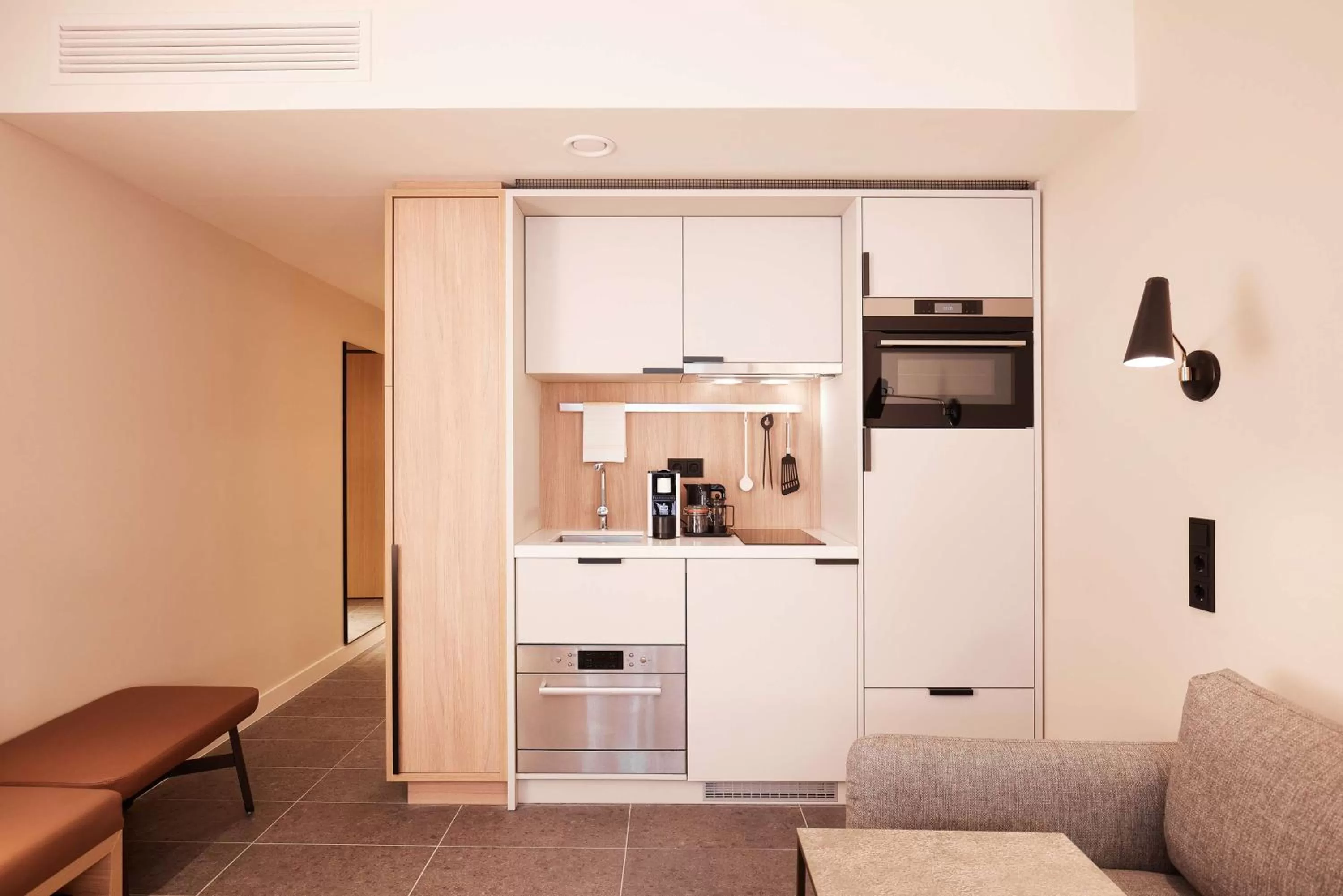 Kitchen or kitchenette in Adina Apartment Hotel Dusseldorf