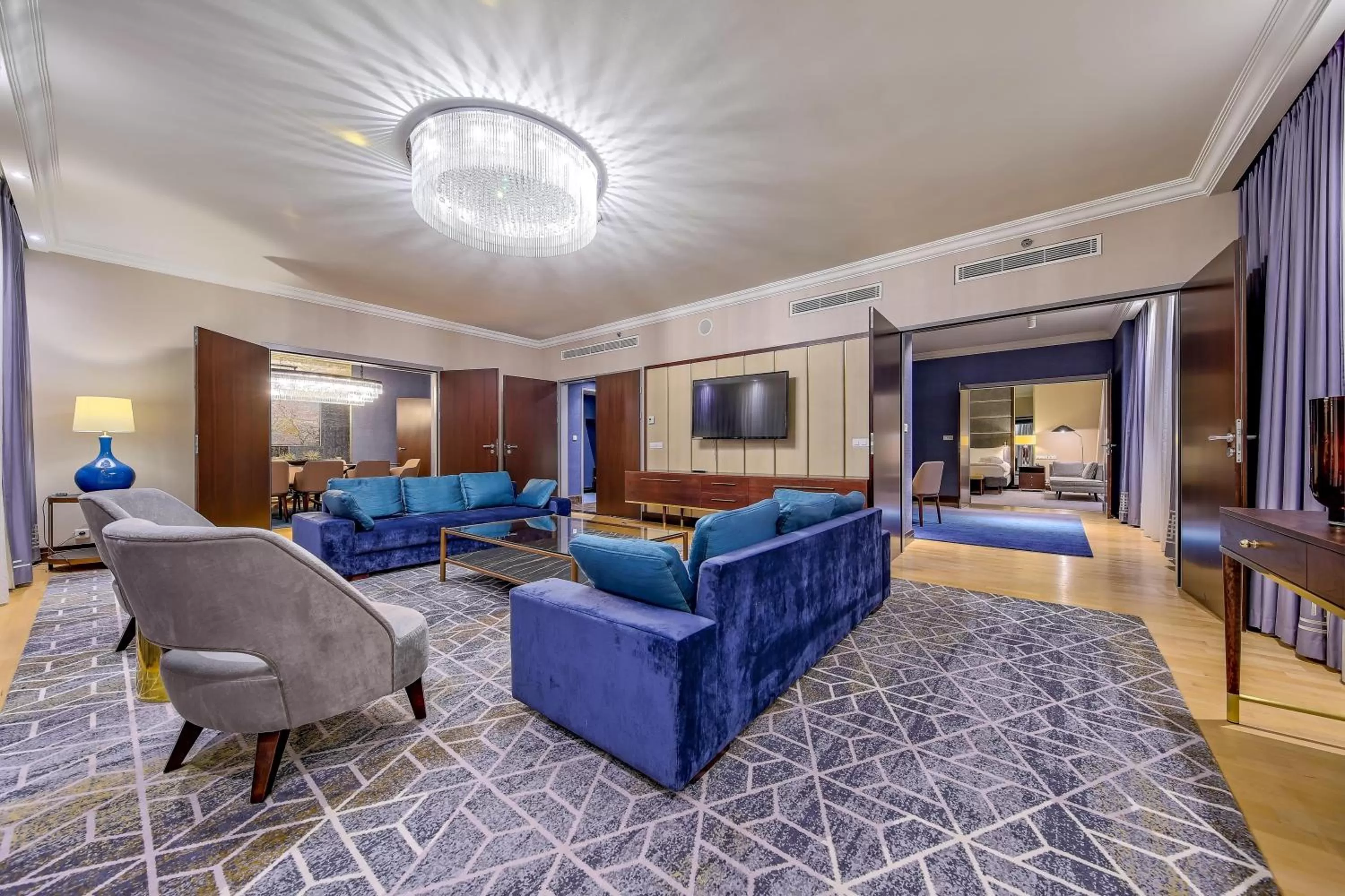 Photo of the whole room in InterContinental Warszawa by IHG