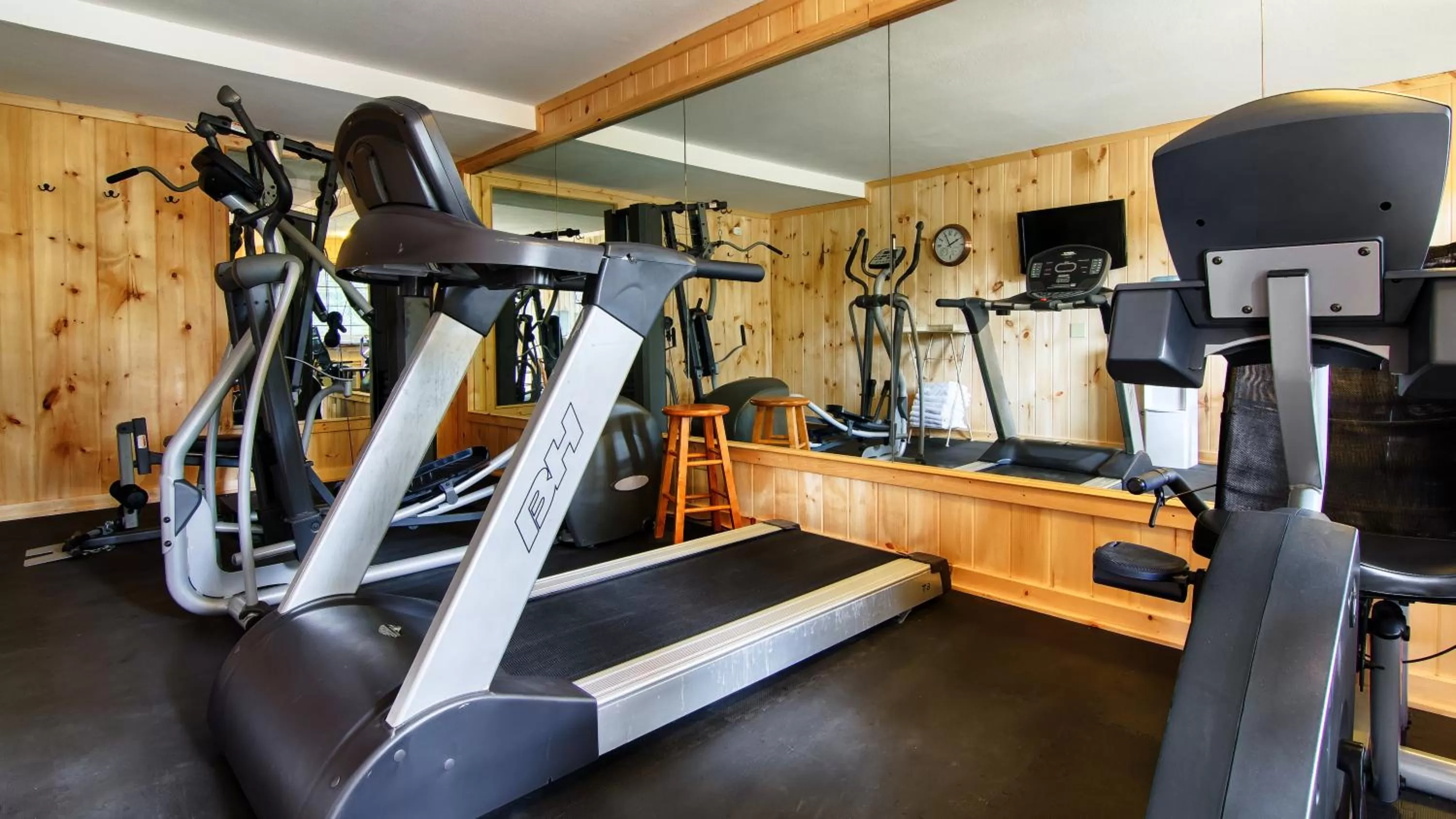 Fitness centre/facilities in The Smoke House Lodge