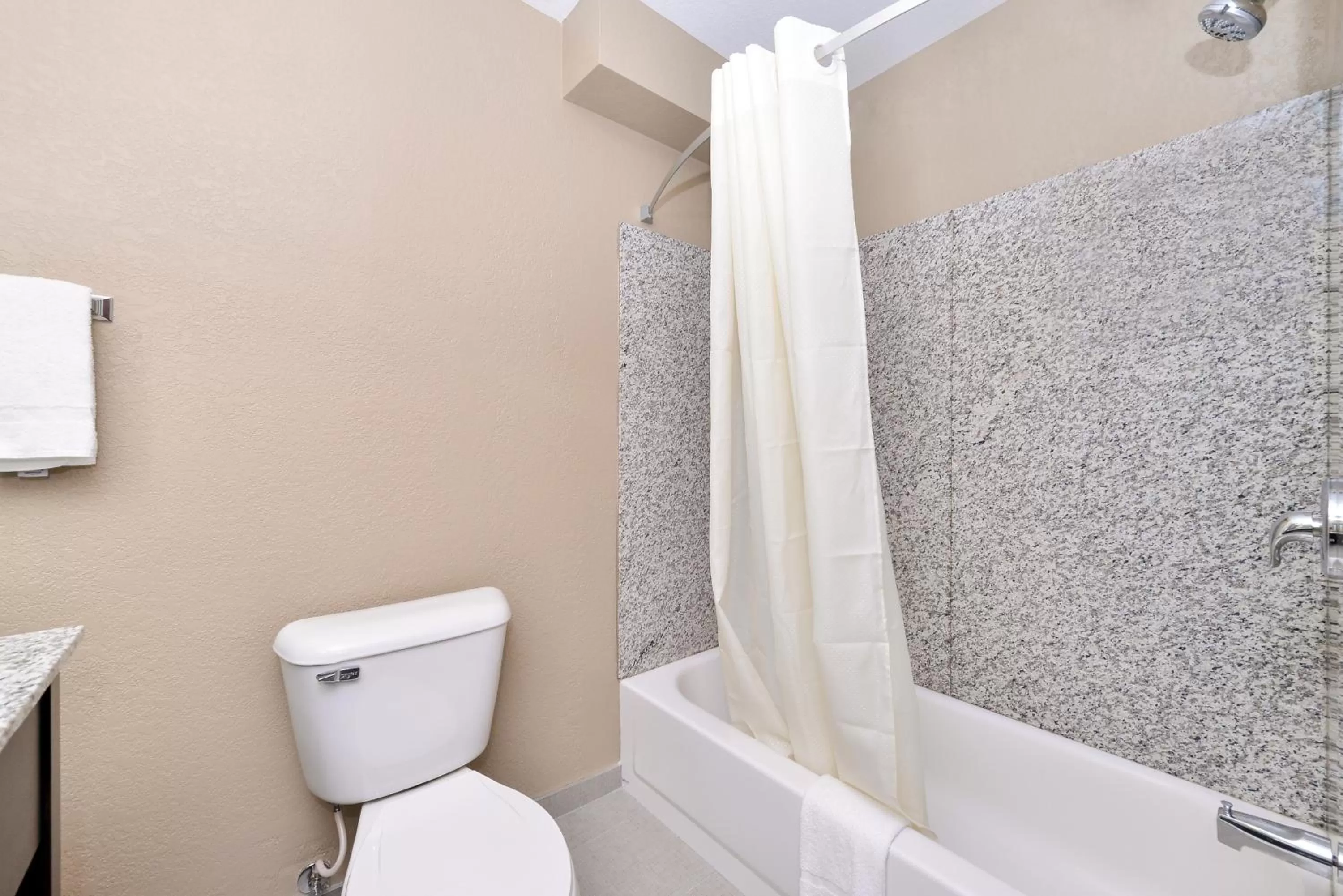 Bathroom in Comfort Inn & Suites Springfield I-55