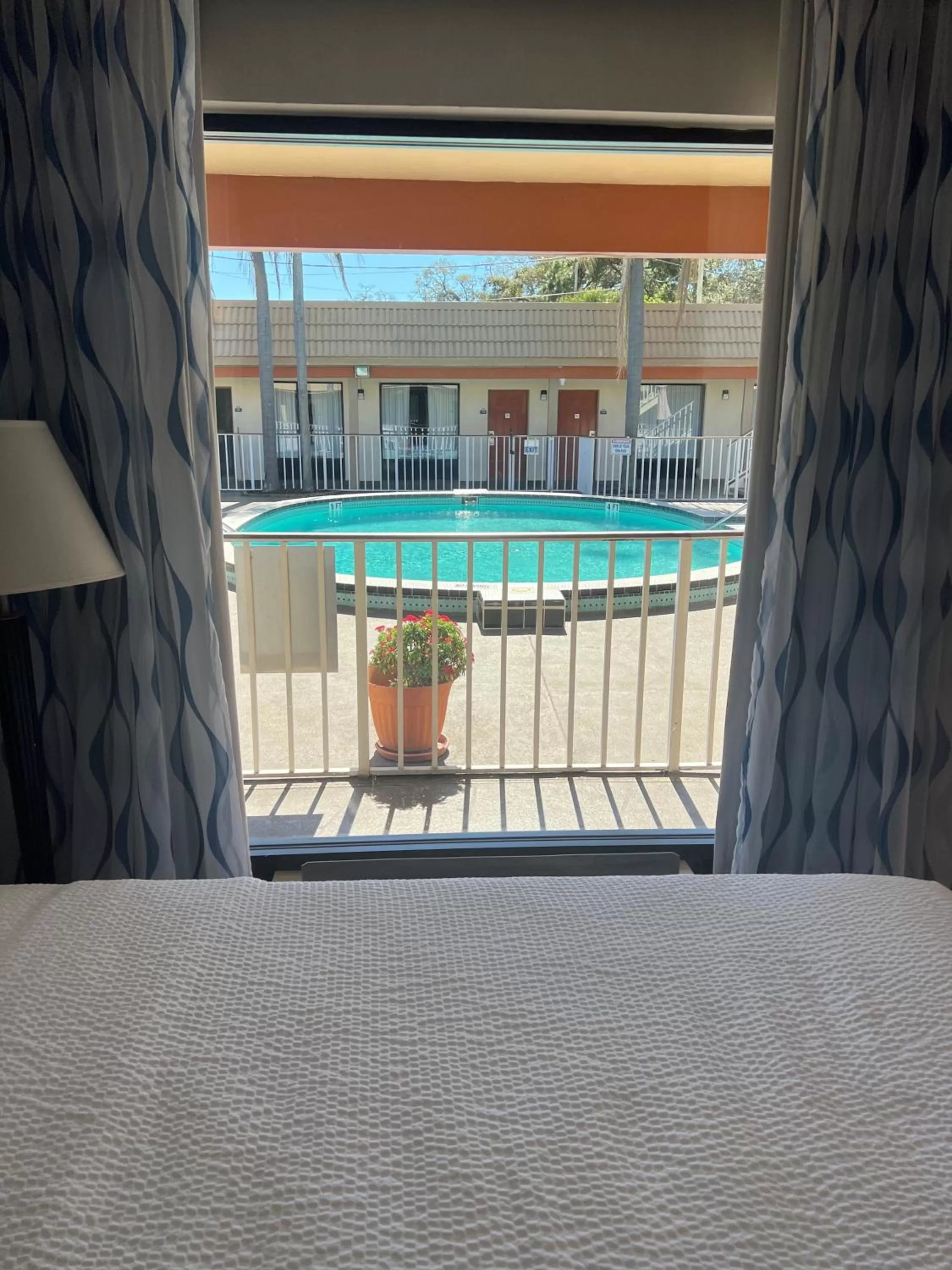 Swimming pool, Bed in Days Inn by Wyndham St. Petersburg Central