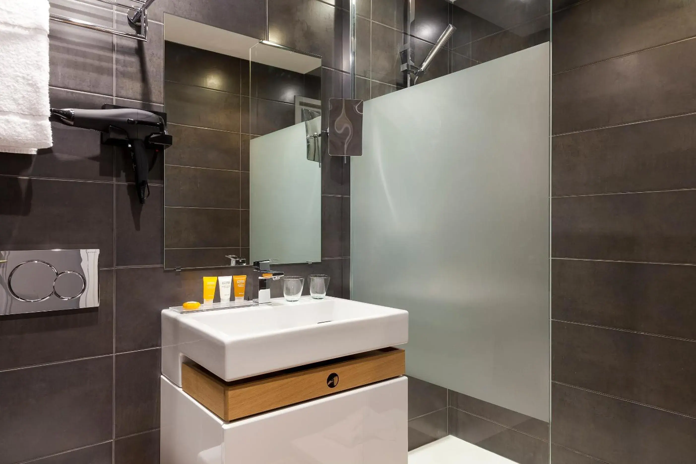 Executive Double or Twin Room in La Malmaison Nice Boutique Hôtel Executive Double or Twin Room in La Malmaison Nice Boutique Hôtel