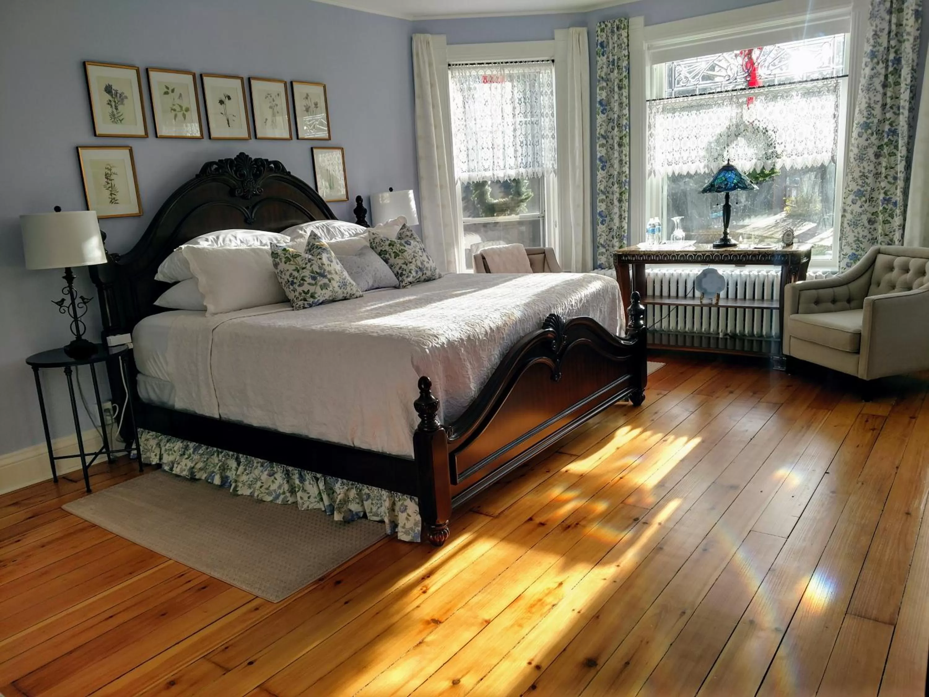 Bedroom, Bed in Lamberson Guest House