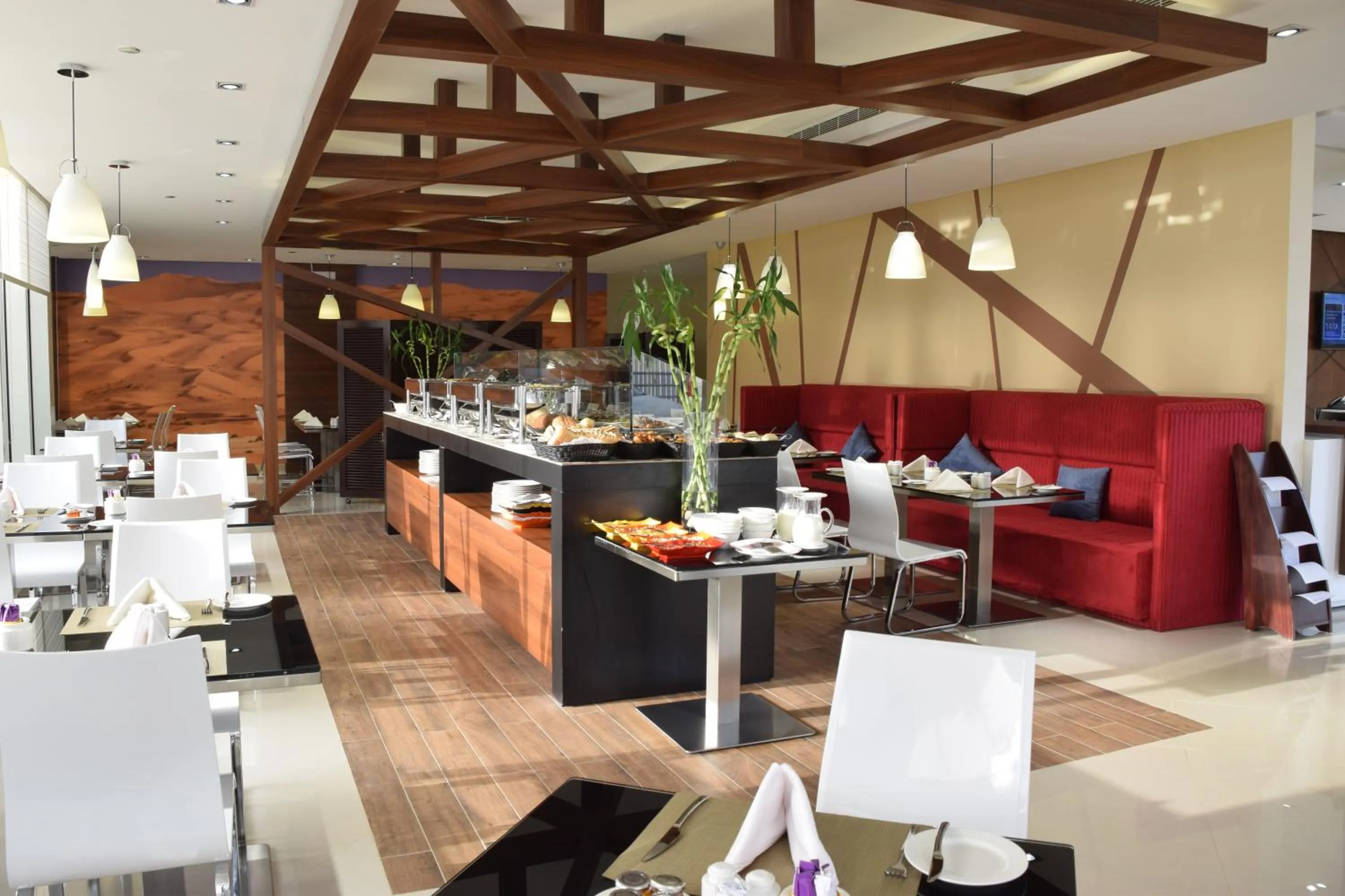 Restaurant/places to eat in Novotel Suites Riyadh Centre