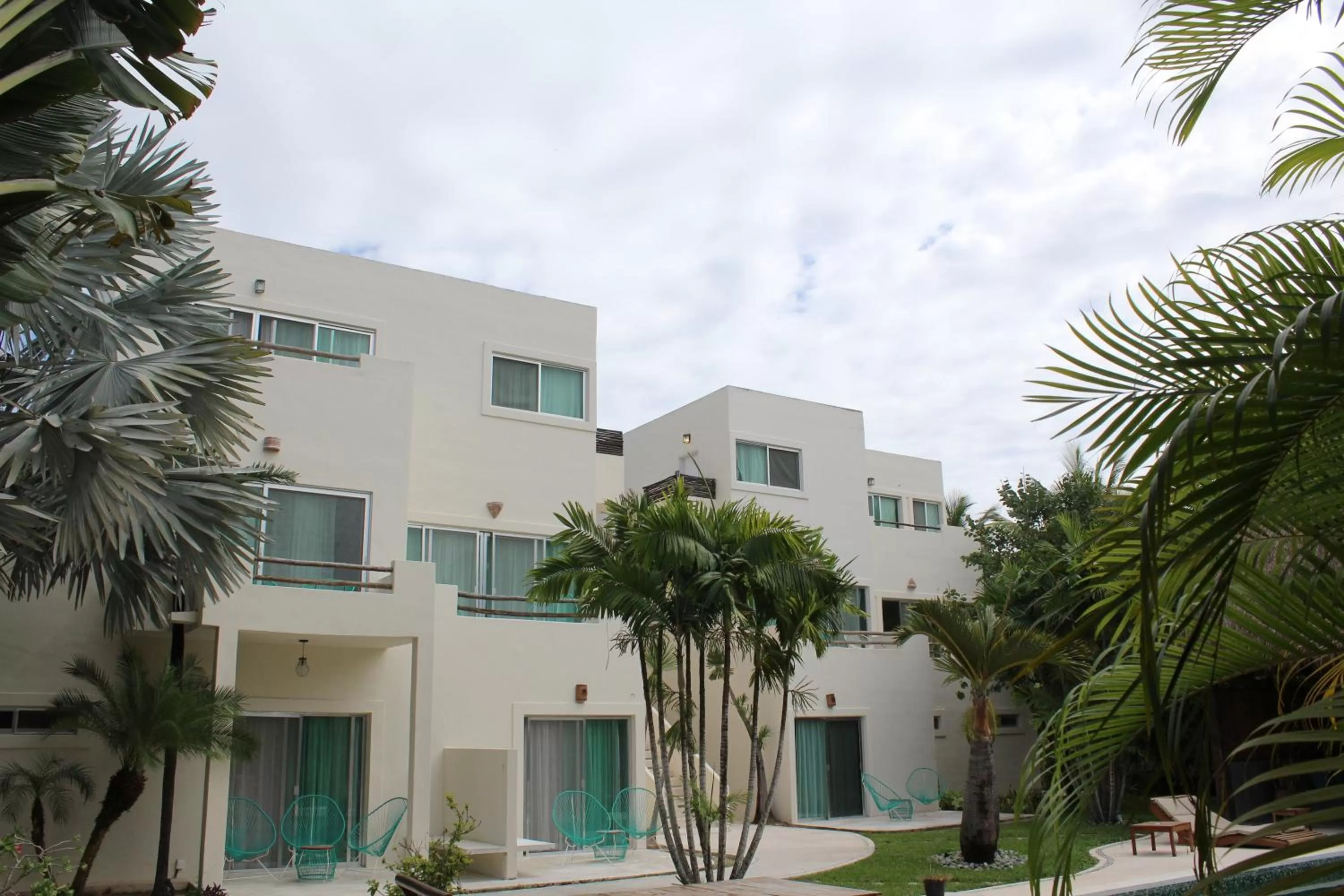 Property building in Villas H2O