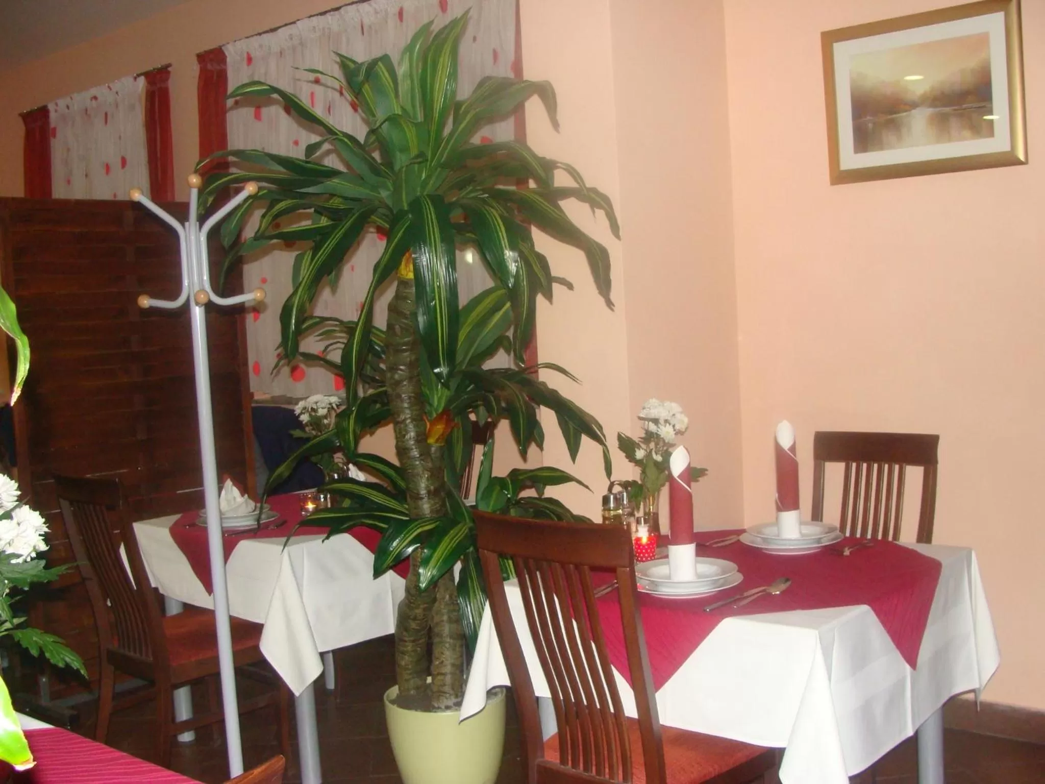 Restaurant/Places to Eat in Lugarnica