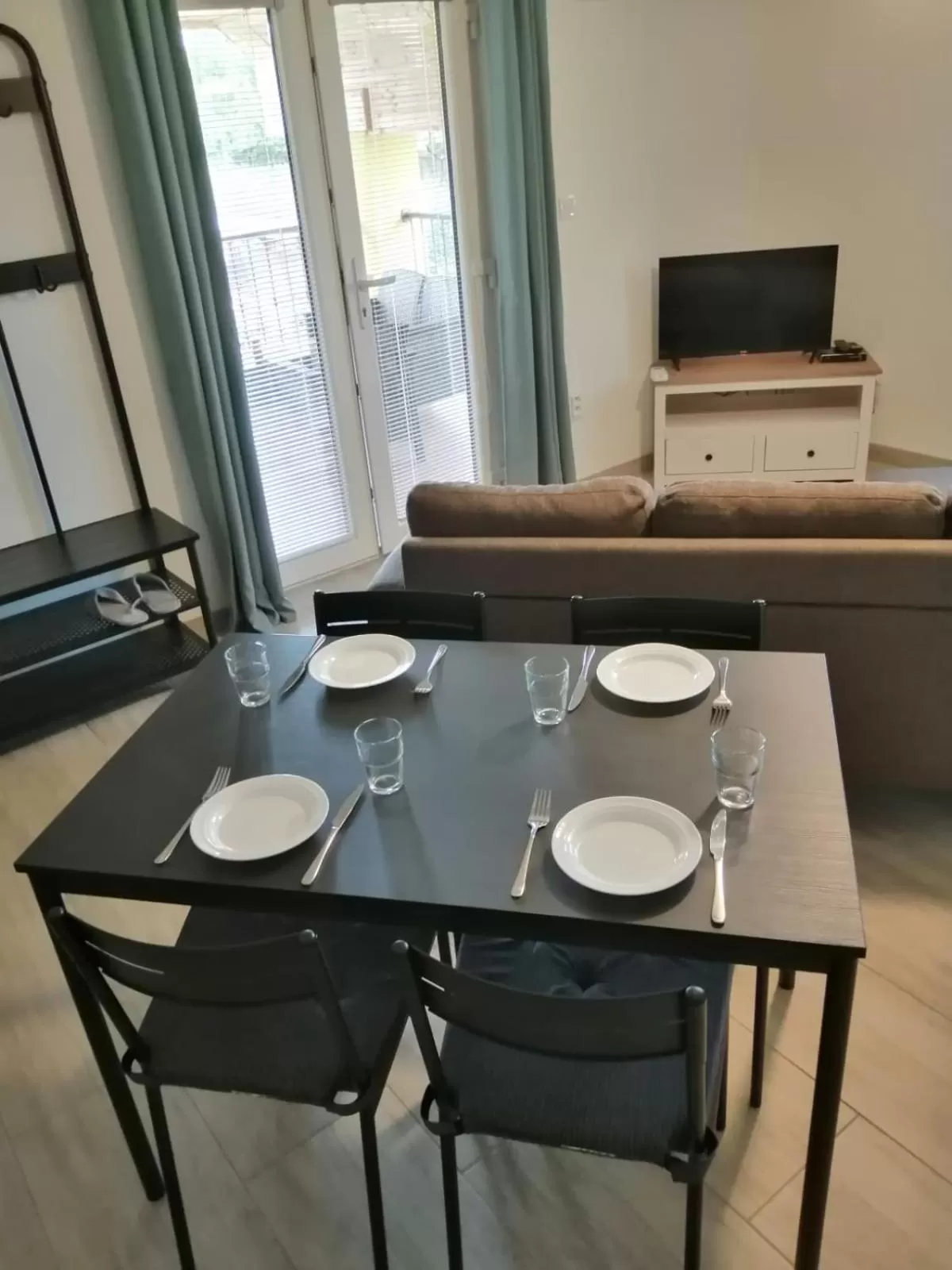 TV and multimedia in Zlatno 66