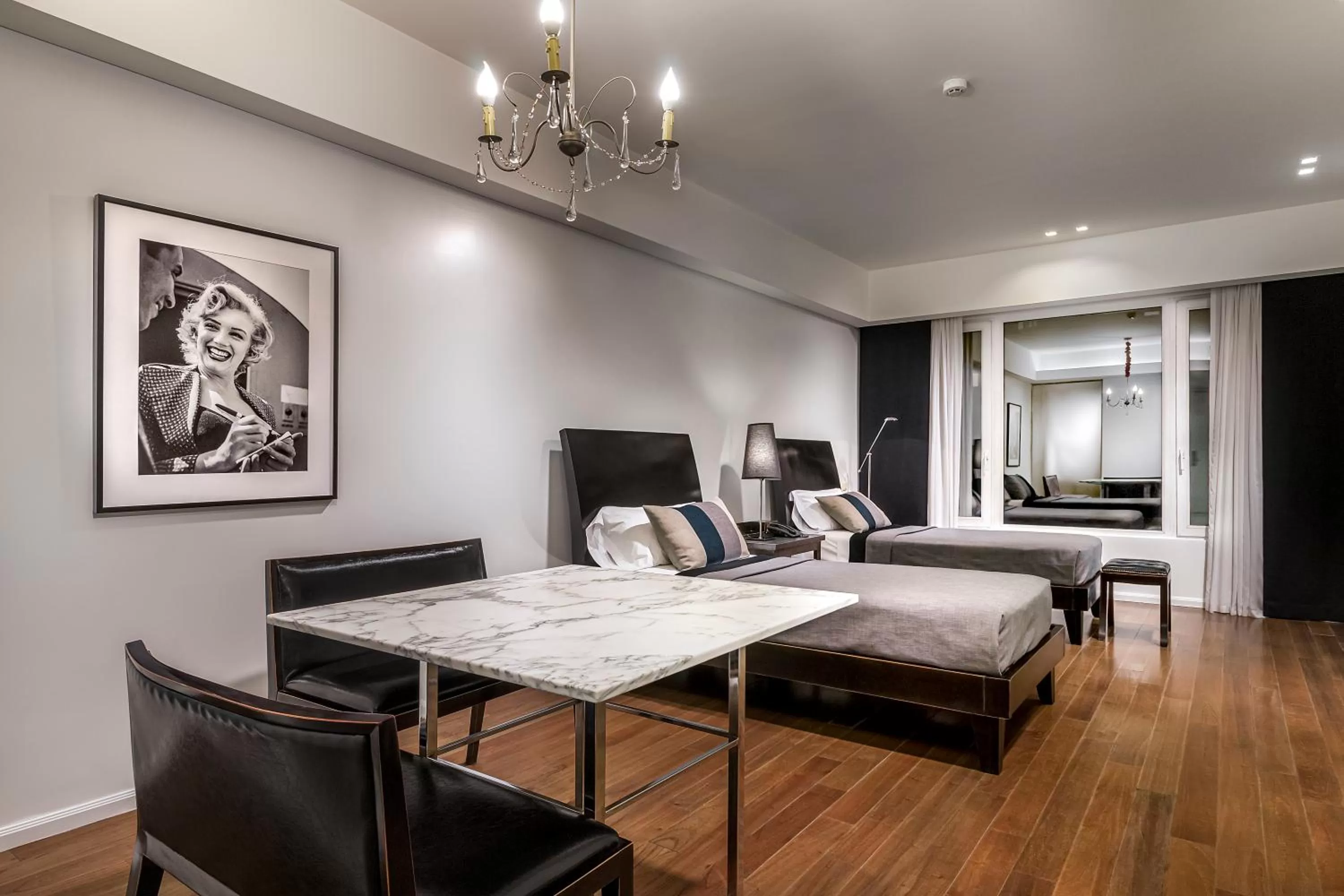 Photo of the whole room, Bed in Broadway Hotel & Suites