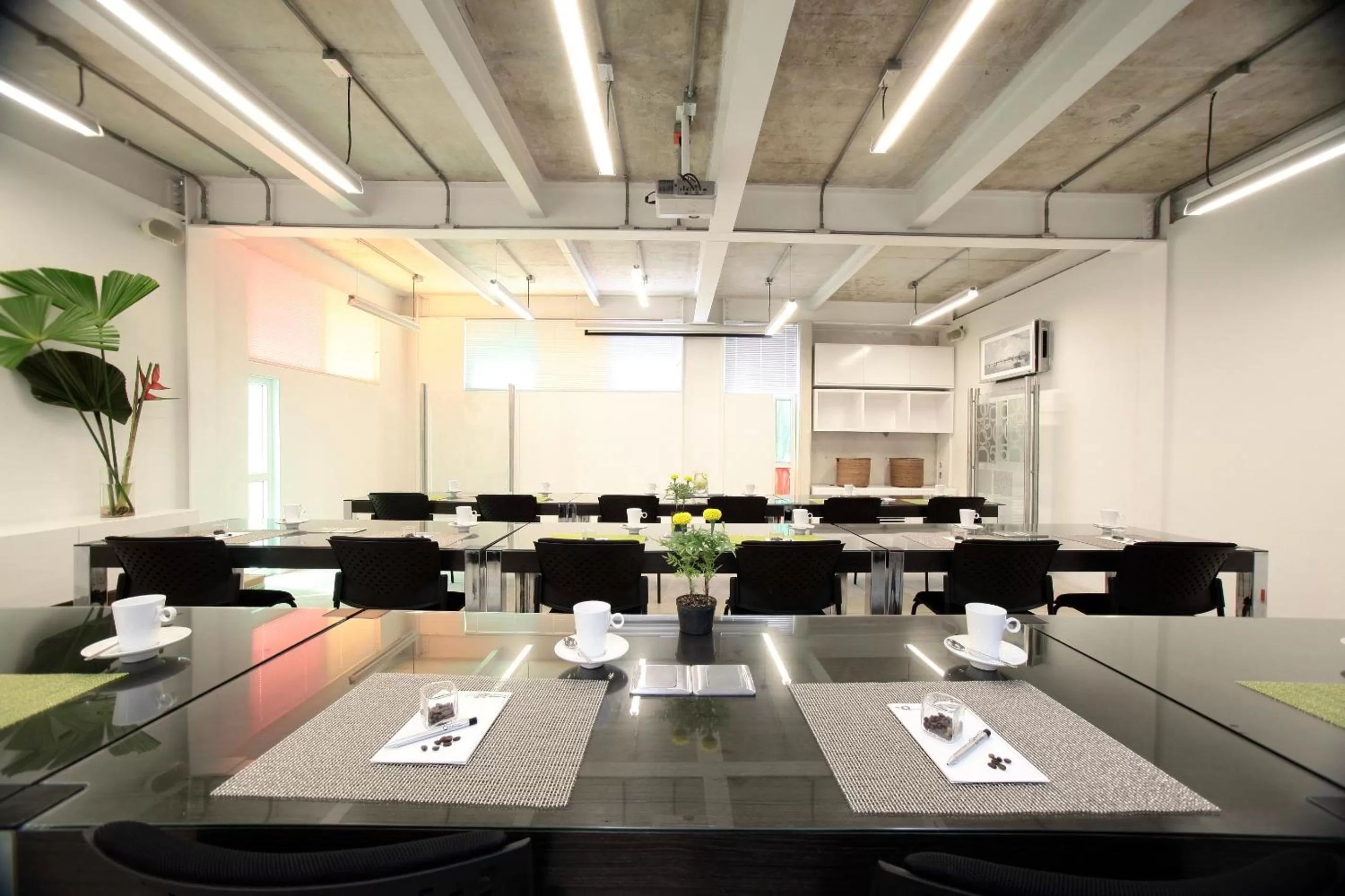 Business facilities in Now Hotel Cali