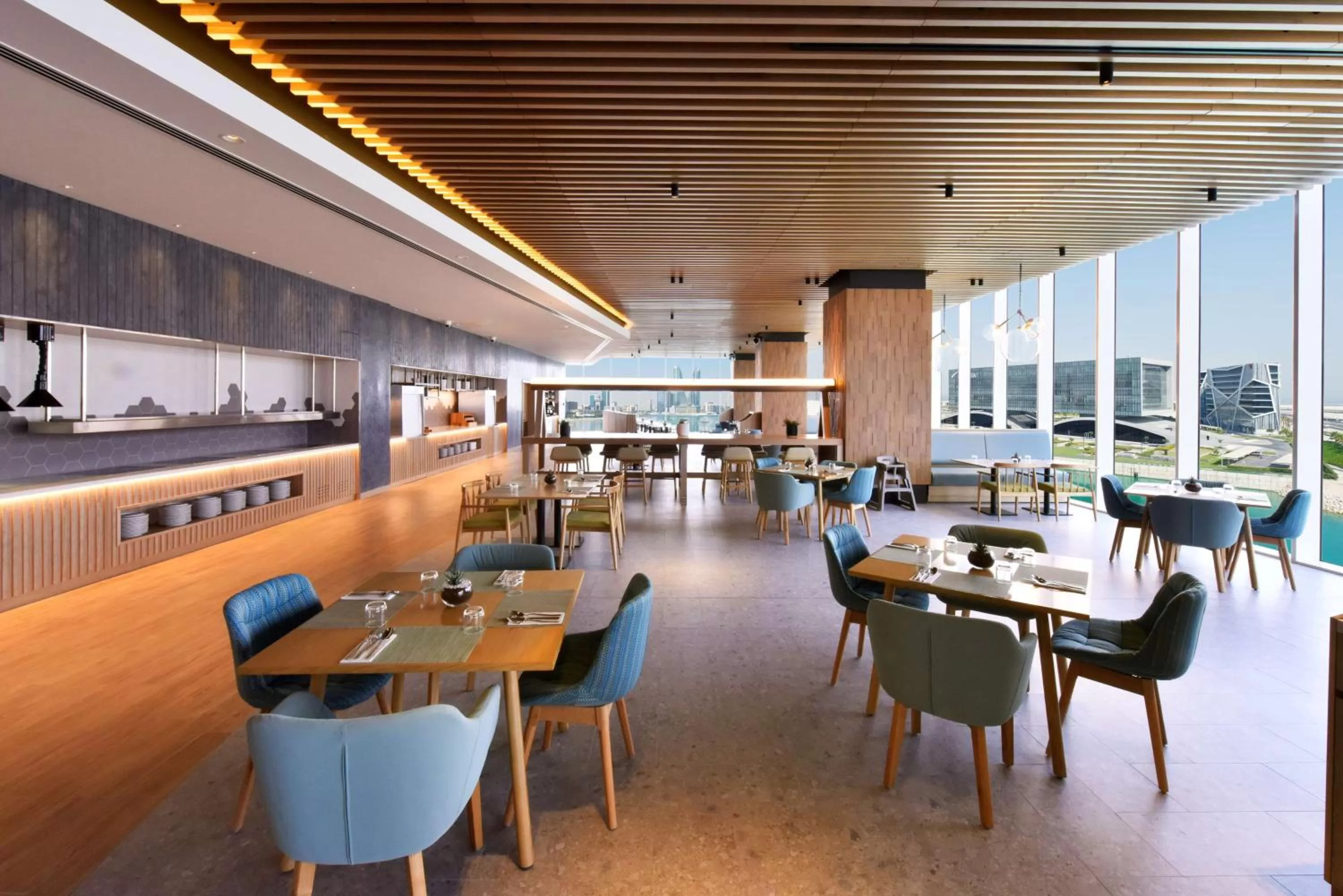 Restaurant/places to eat in Hilton Garden Inn Bahrain Bay