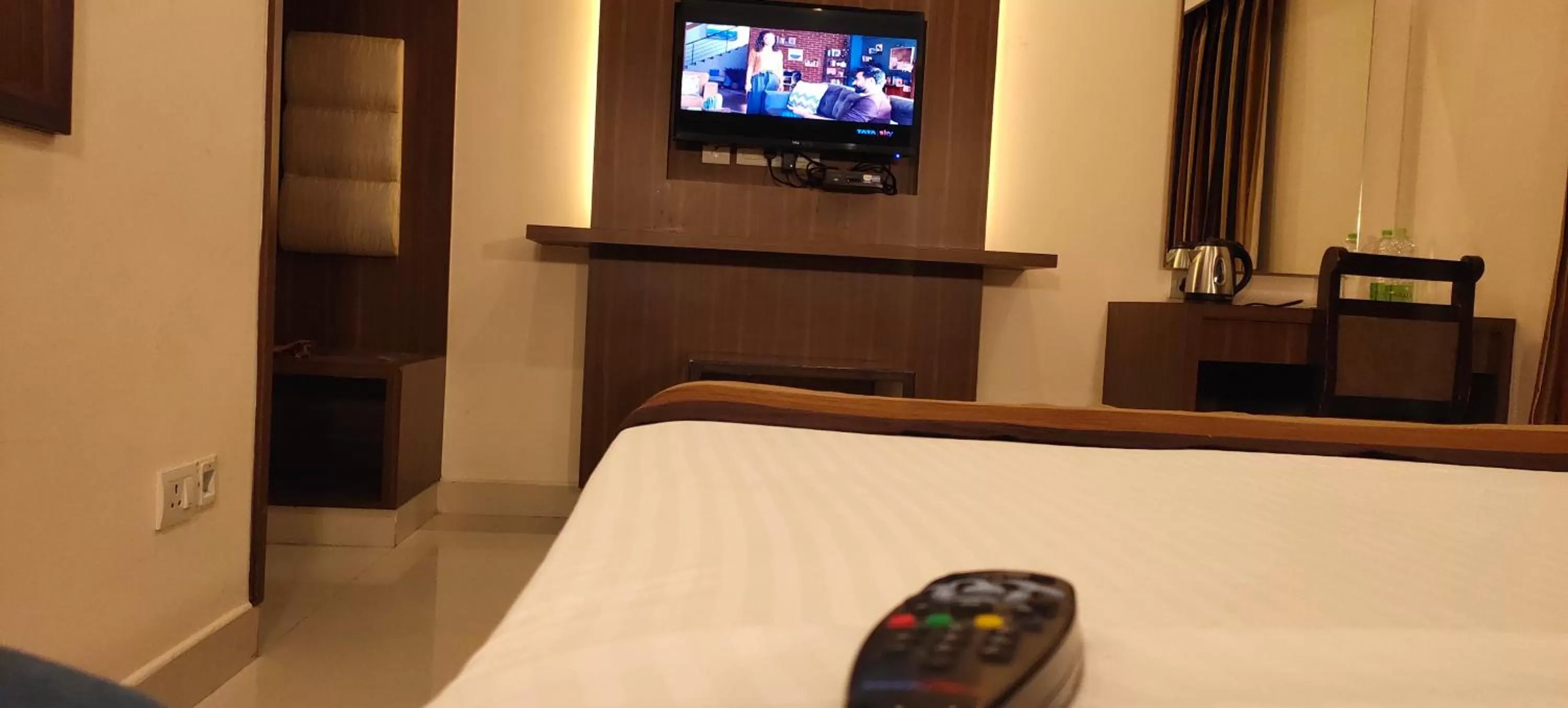 TV and multimedia, Bed in Hotel Deepam
