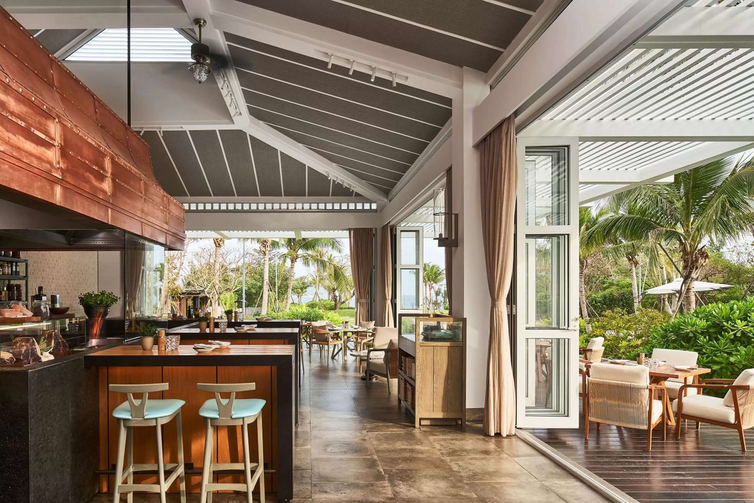 Restaurant/places to eat in Rosewood Sanya