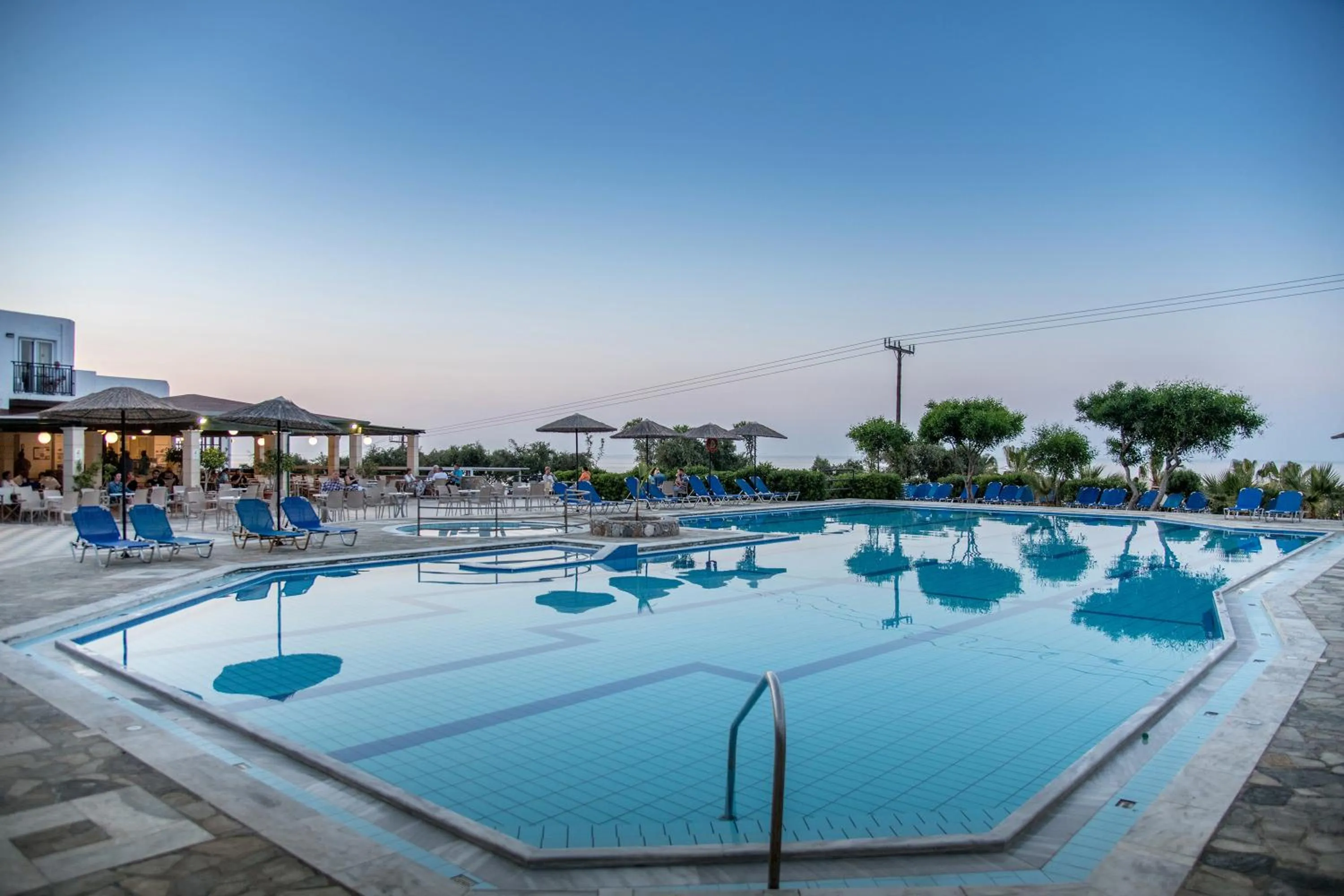 Swimming pool in Semiramis Village Hotel