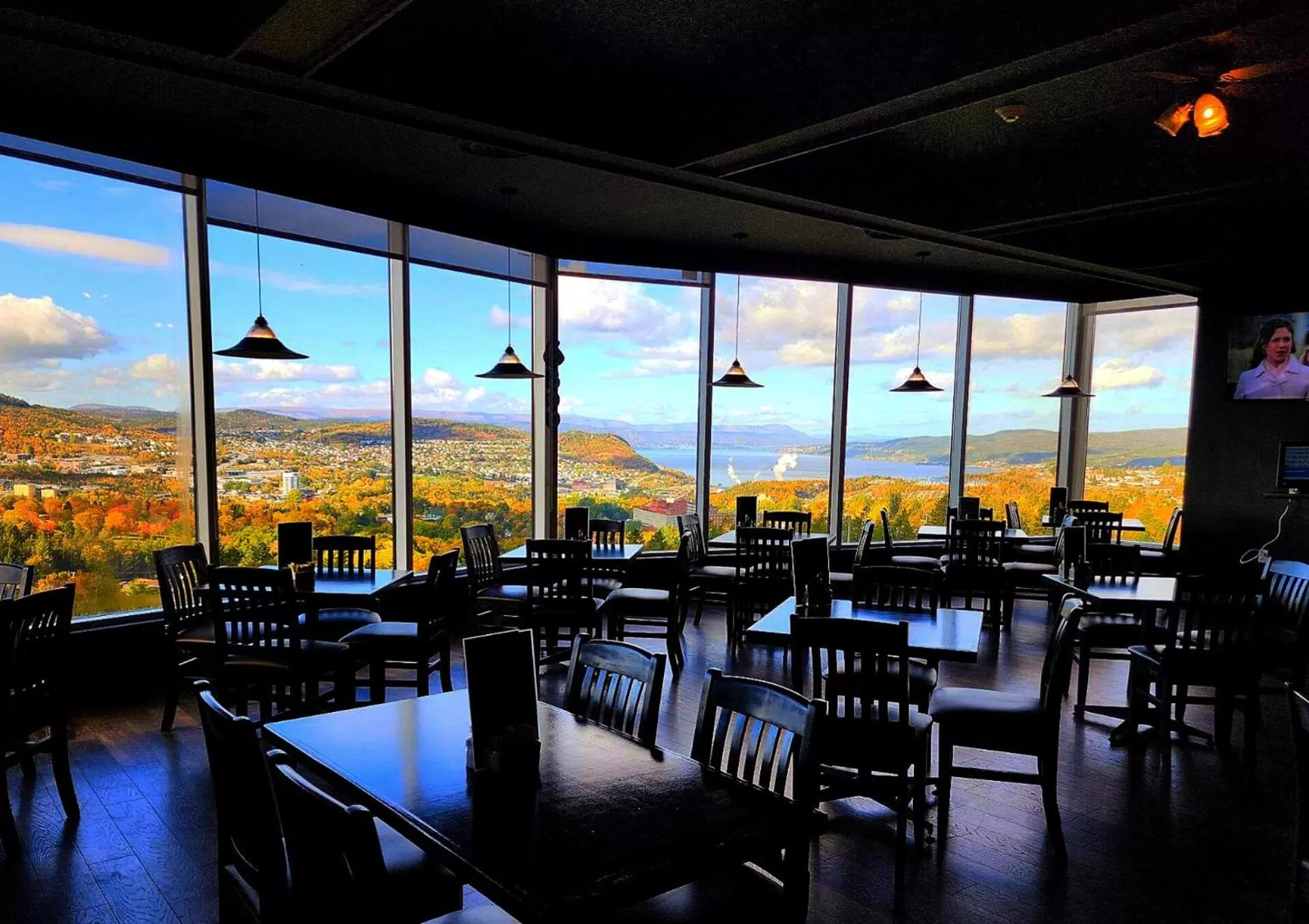 Restaurant/places to eat in Quality Inn