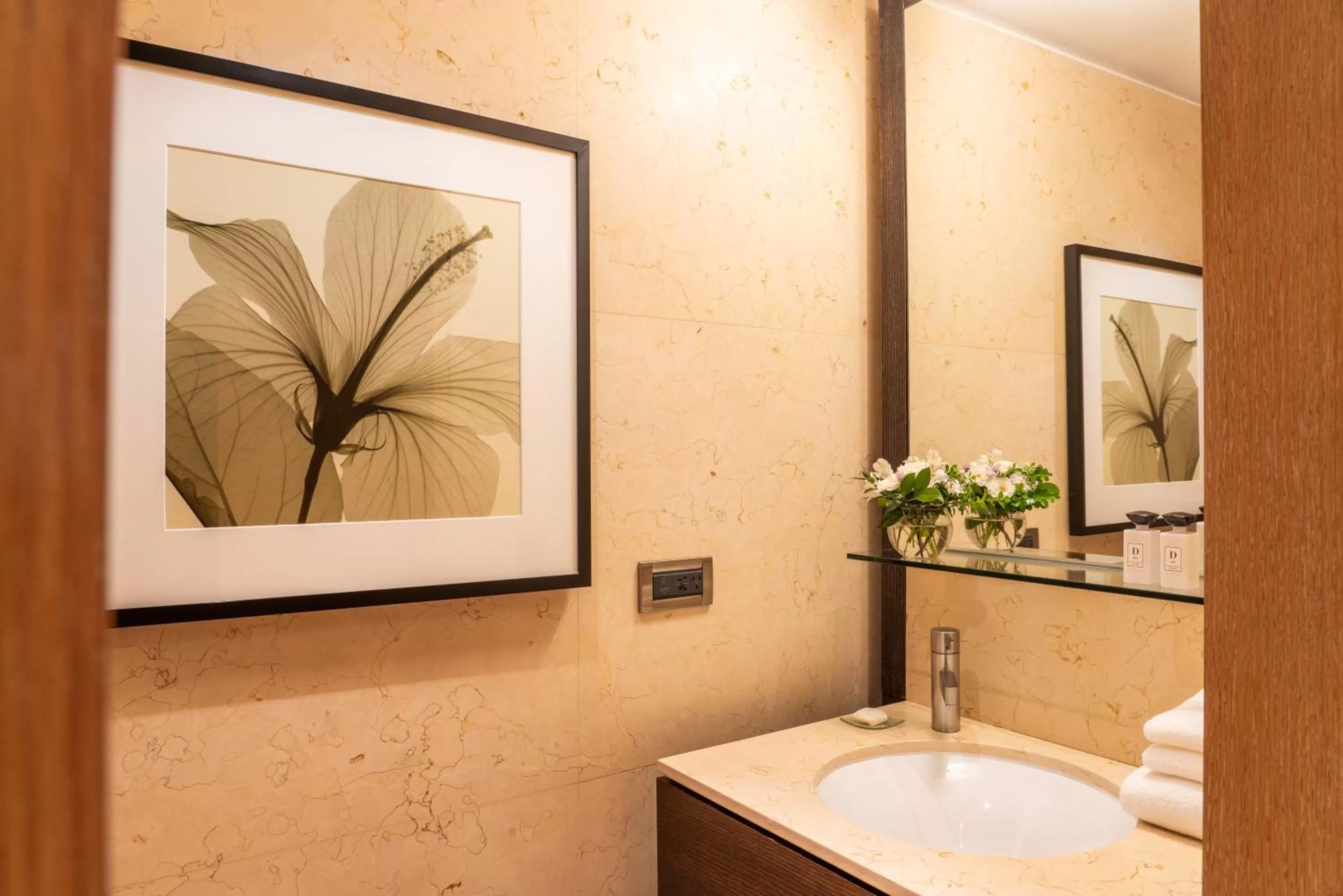 Bathroom in Palacio Duhau - Park Hyatt Buenos Aires
