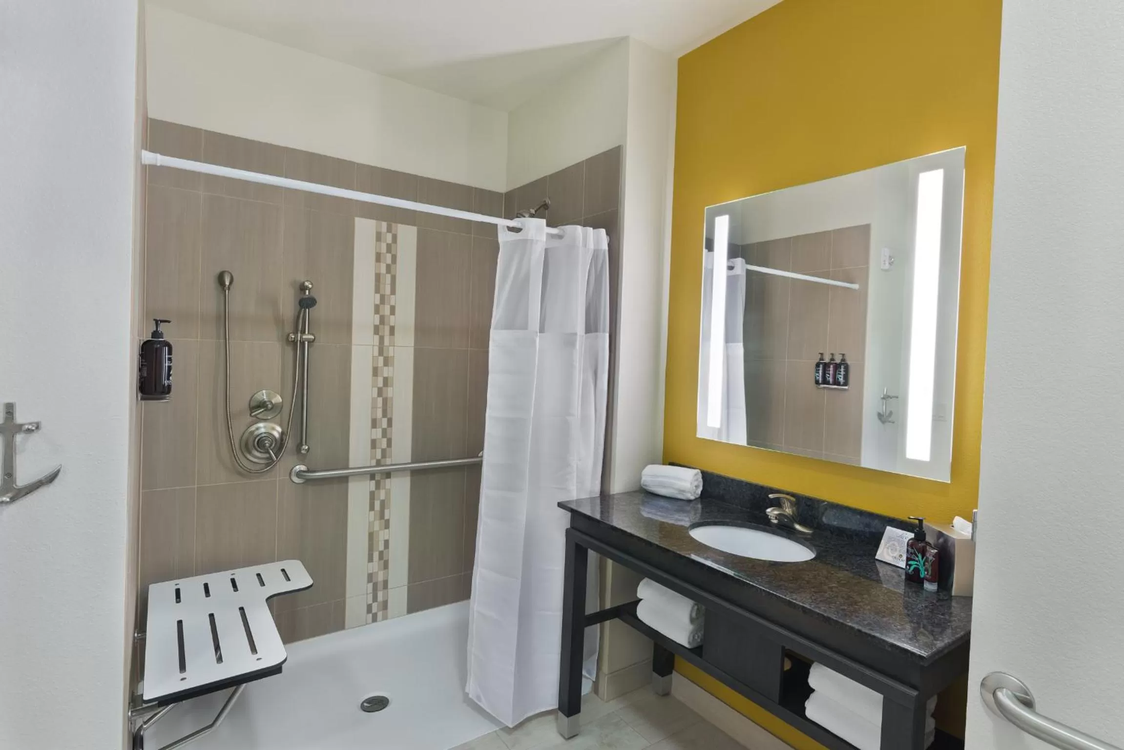 Bathroom in Oxford Suites Bellingham