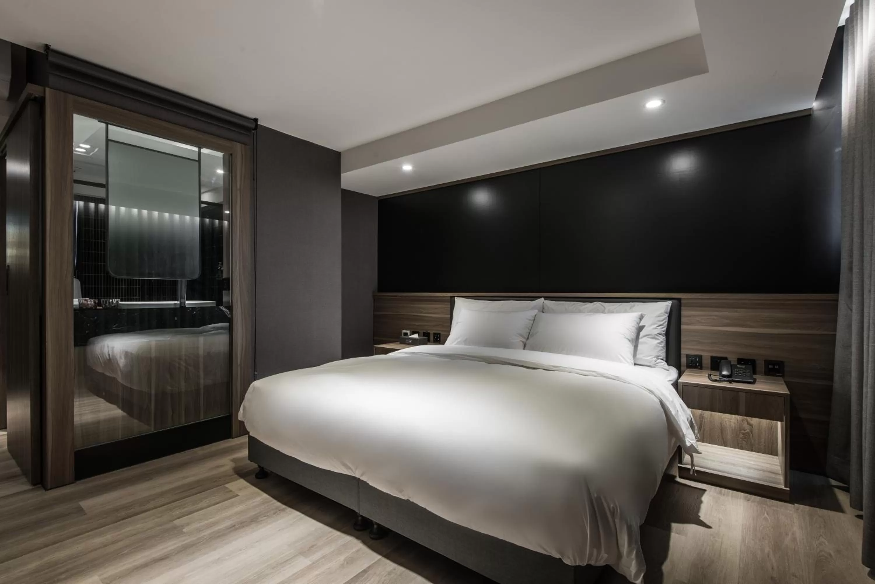 Bed in Autumn Willow Hotel