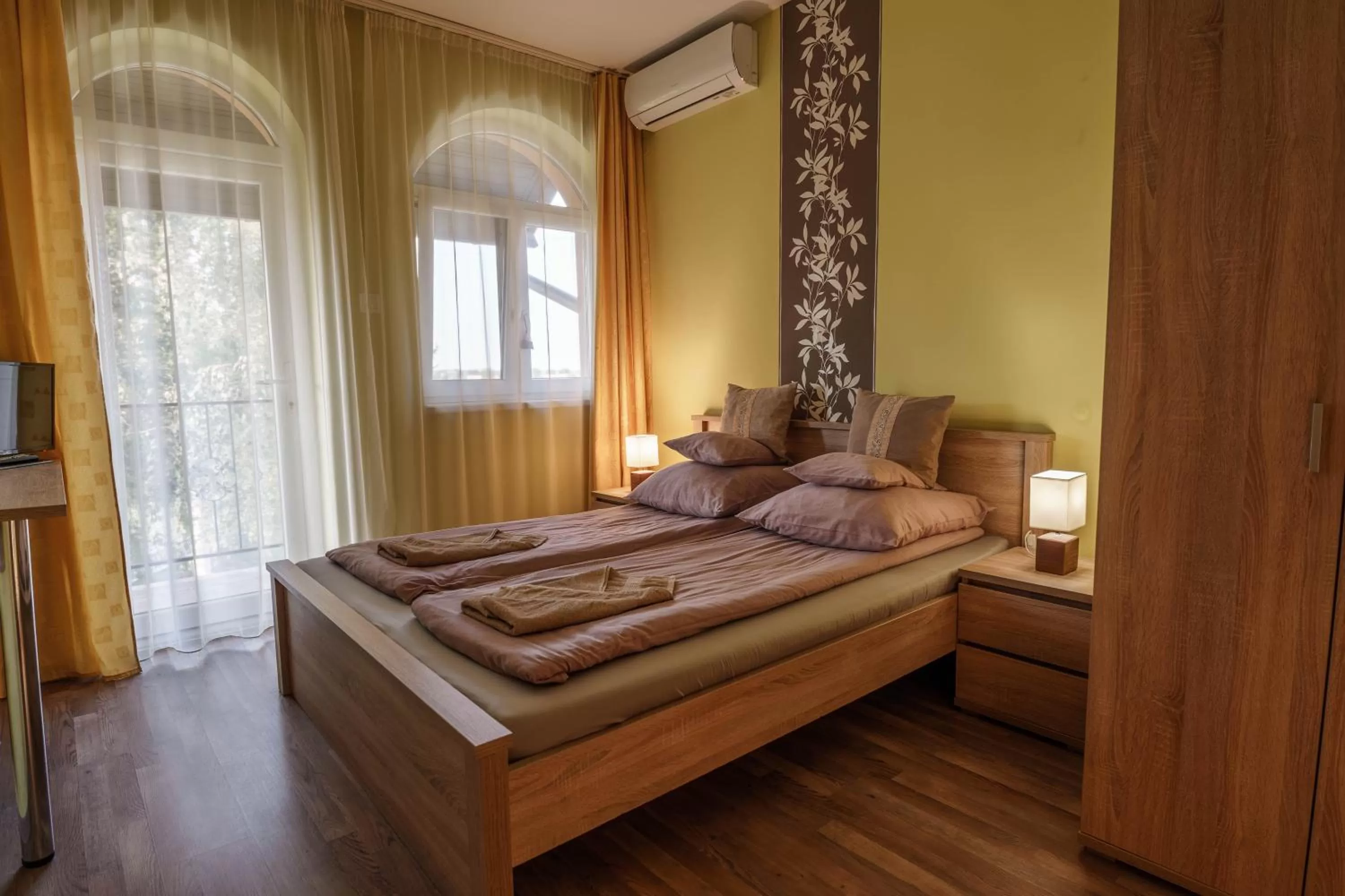 Bed in Garden Vendégház Makó