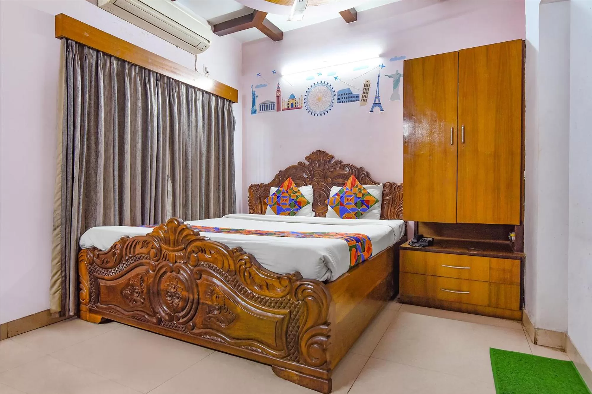 Photo of the whole room, Bed in FabHotel The Eden Ruby