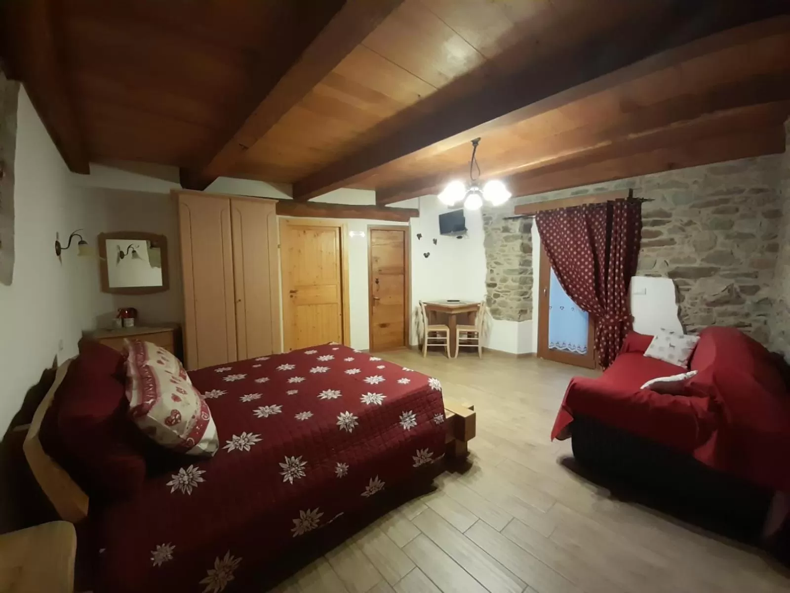 Bed in Bed & Breakfast La Crotta