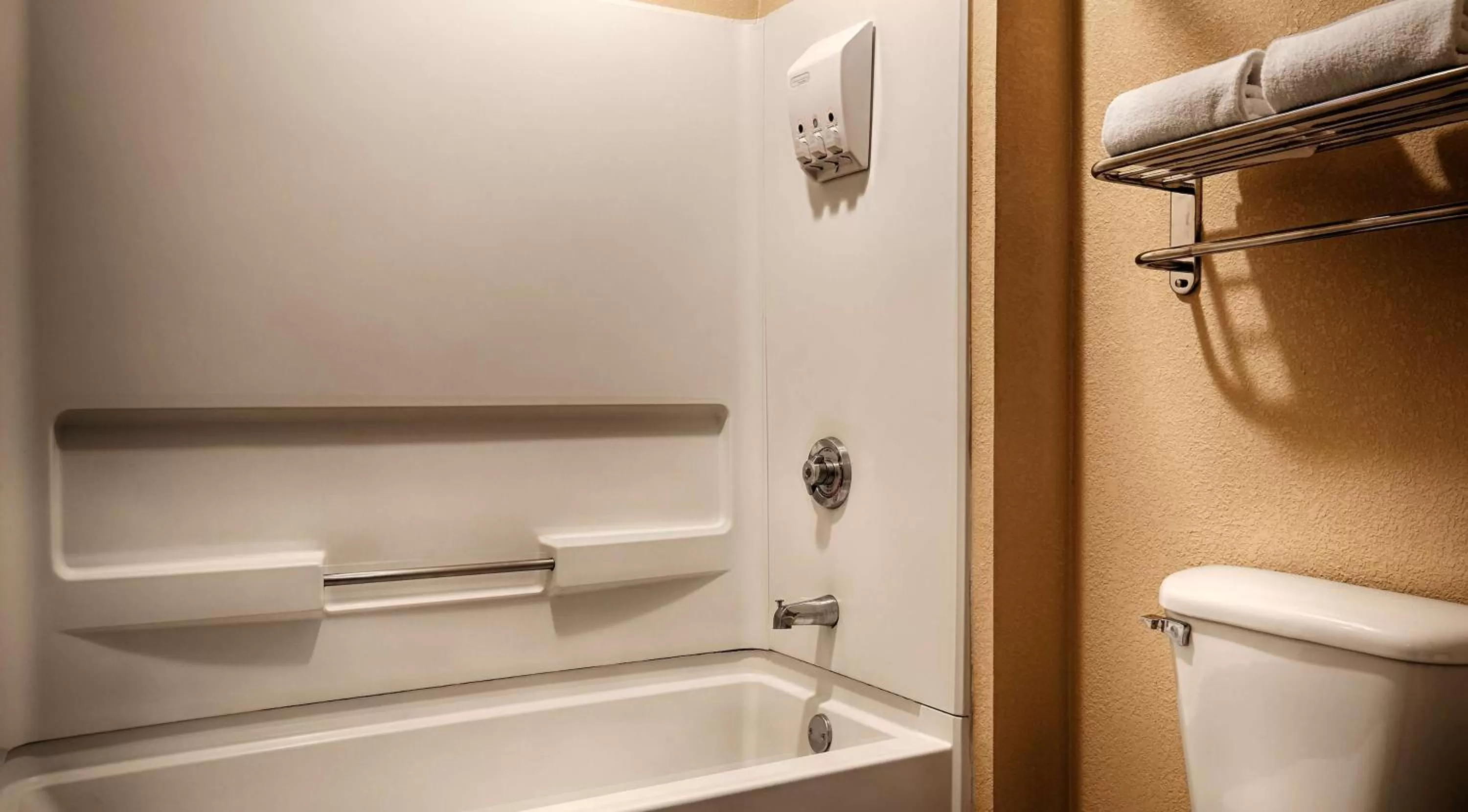 Bathroom in Bestway Inn