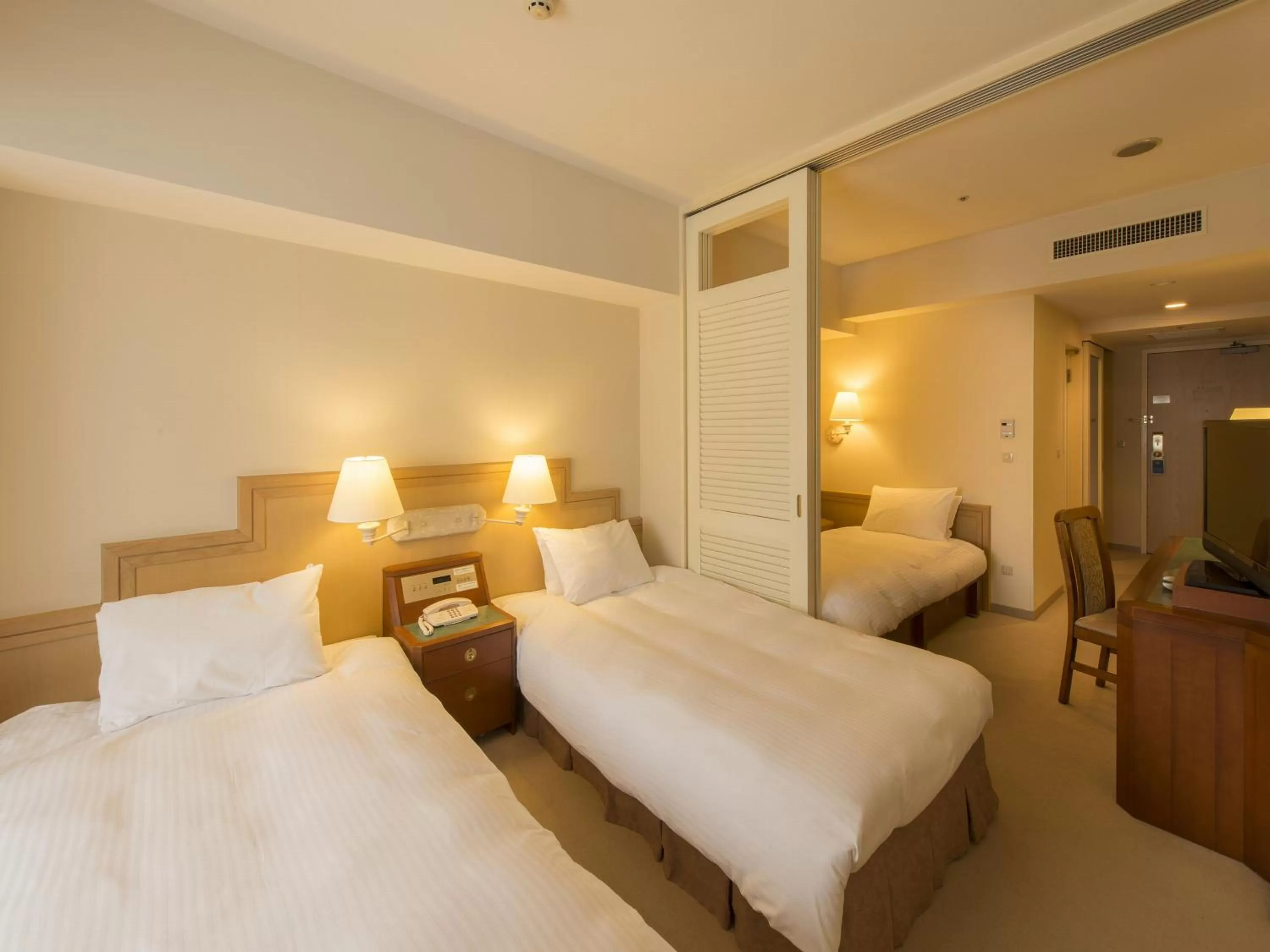 Photo of the whole room, Bed in HOTEL MYSTAYS PREMIER Sapporo Park