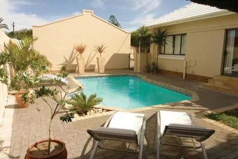 Swimming pool in Palm Beach Guesthouse