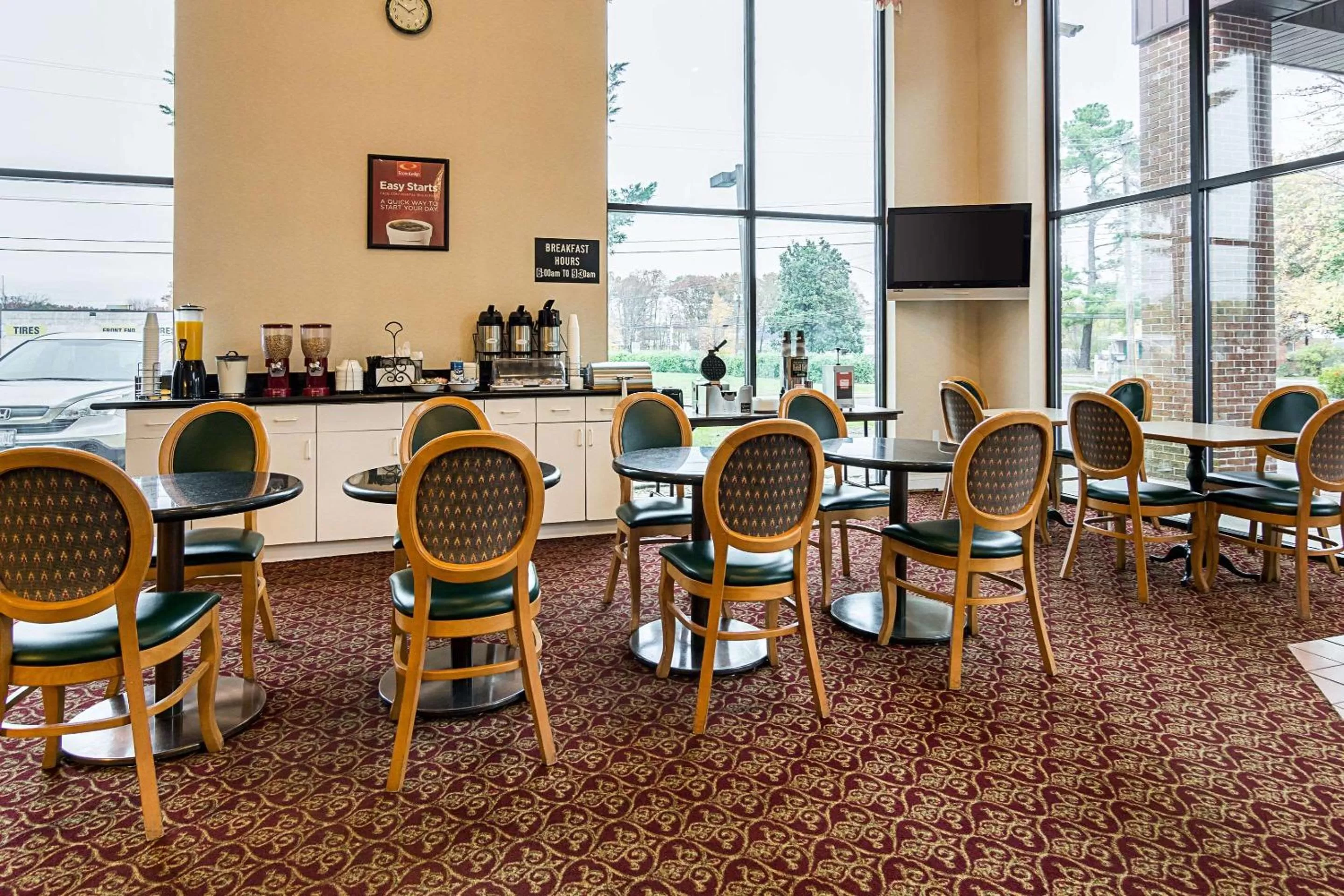 Restaurant/places to eat in Econo Lodge Andrews AFB