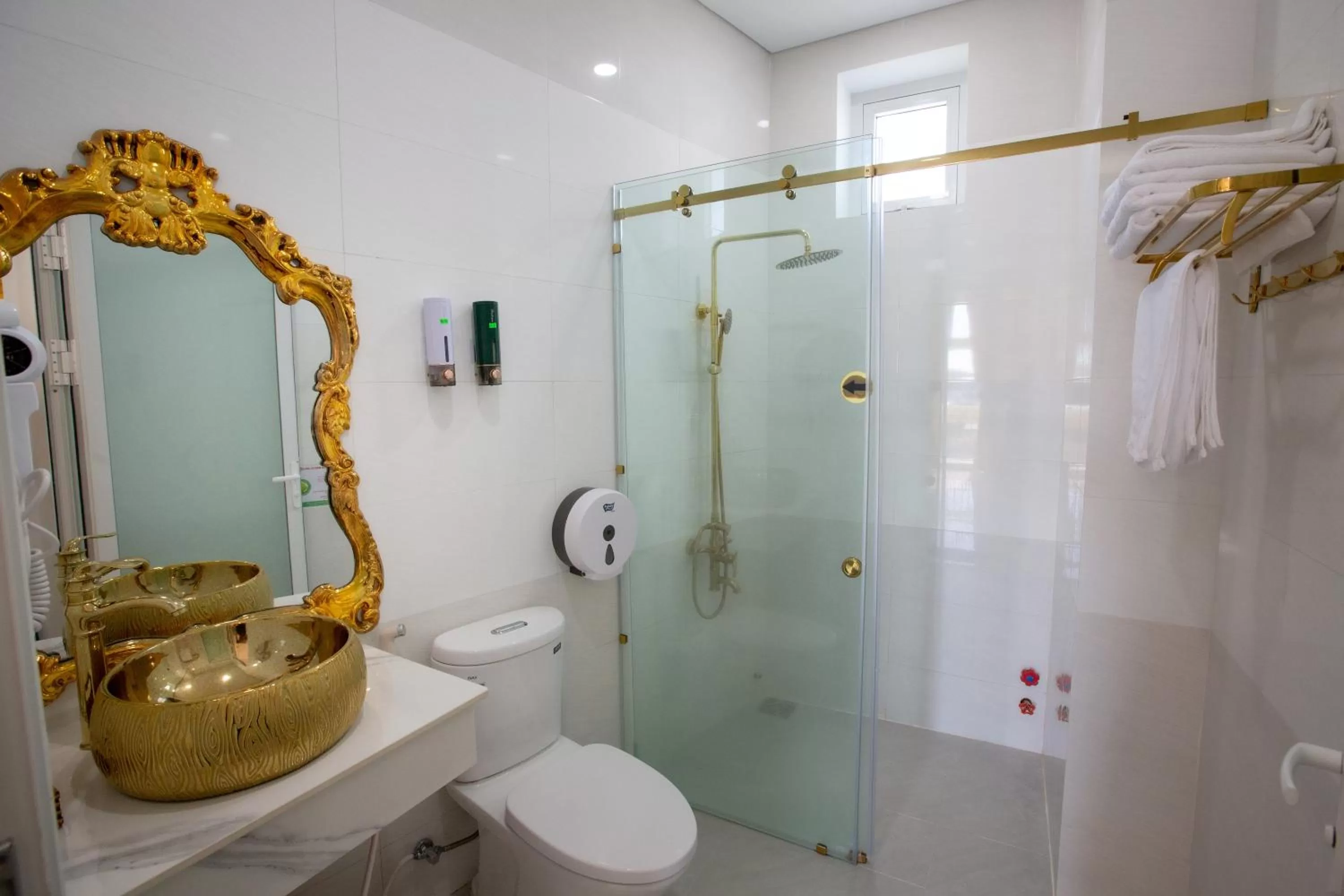 Shower in KING VILLA QUẢNG NGÃI