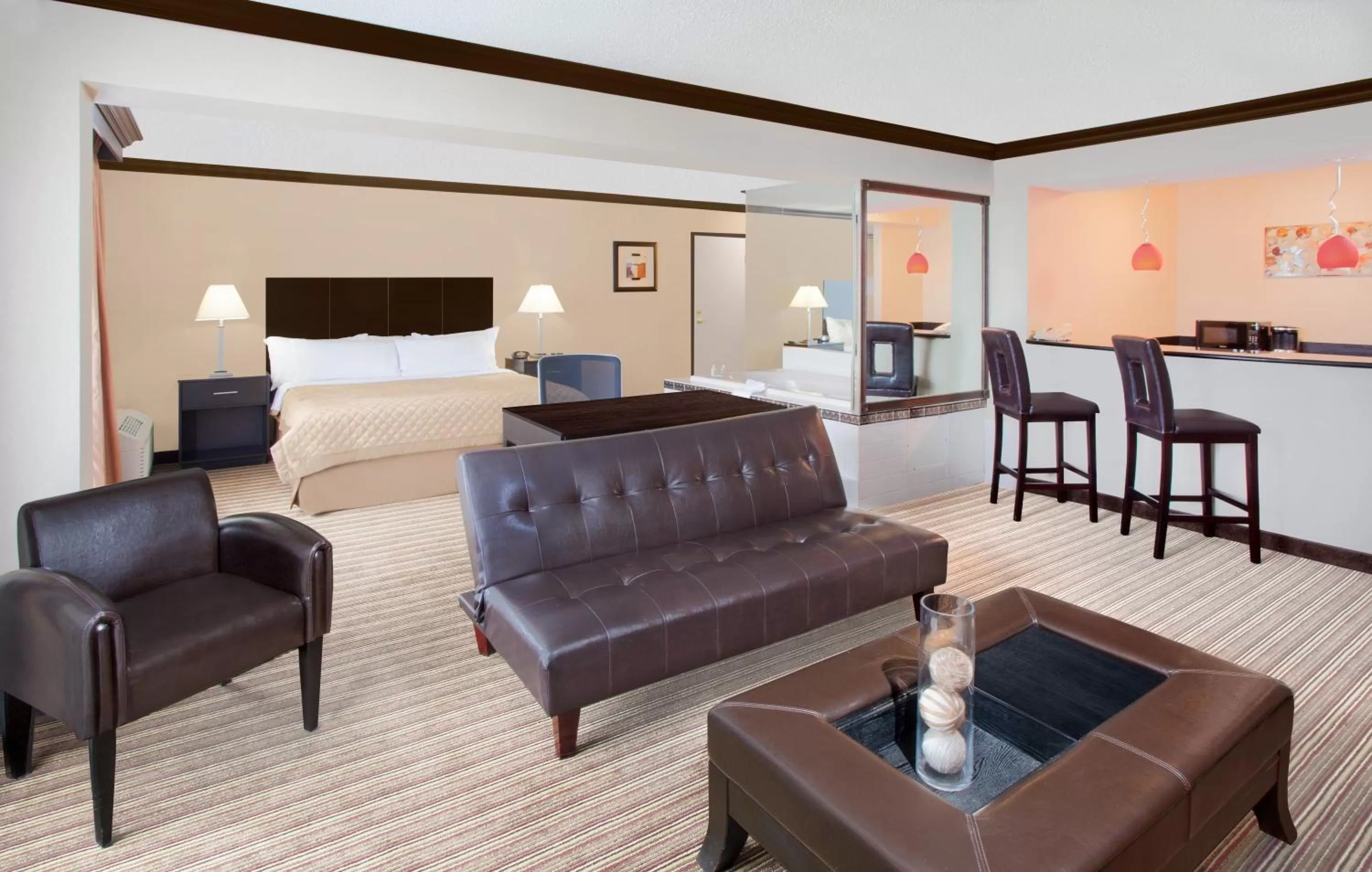 King Suite in Wyndham Garden Schaumburg Chicago Northwest