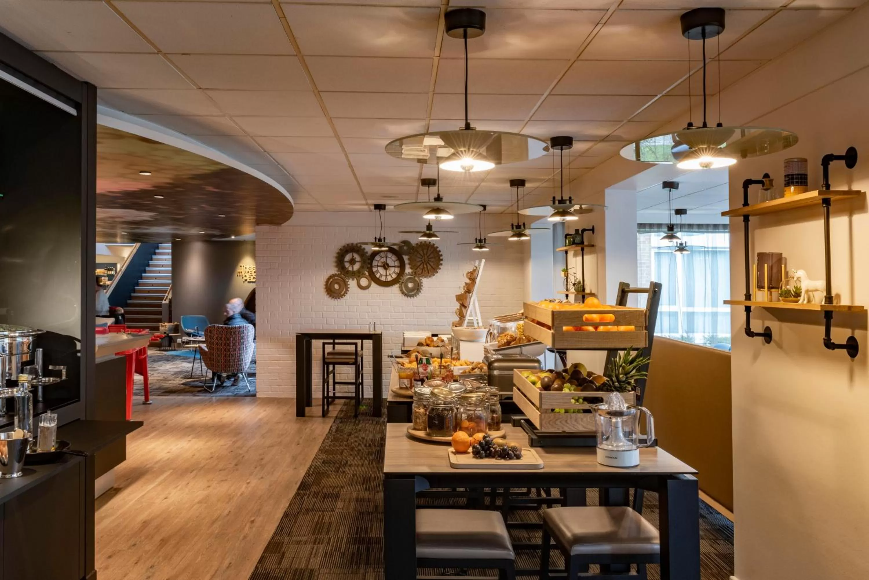 Restaurant/places to eat in Hôtel Novotel Valenciennes