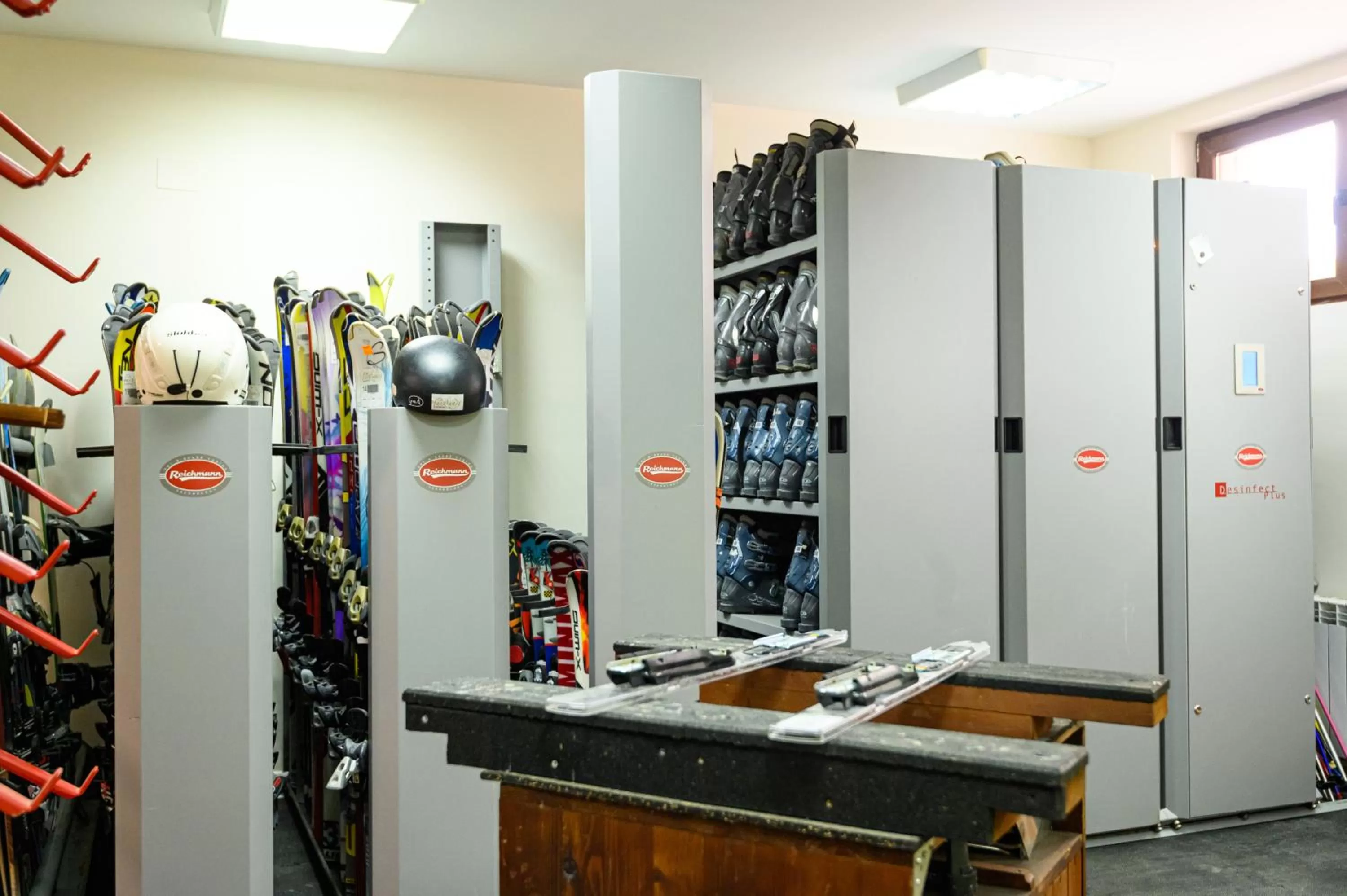 Business facilities in Parklands Hotel & Pool