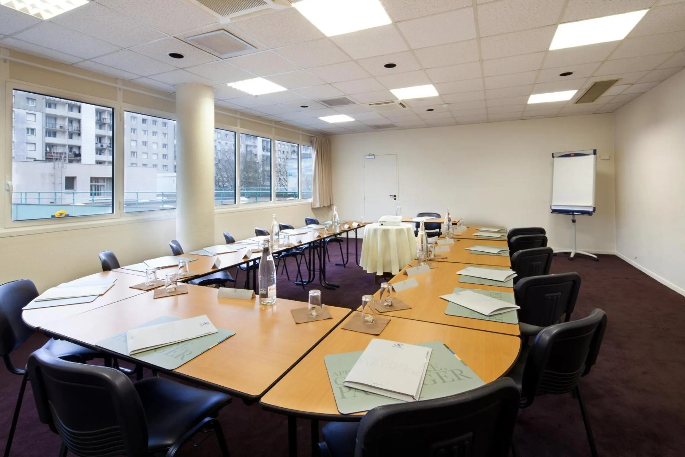 Business facilities in ibis Styles Massy Opéra