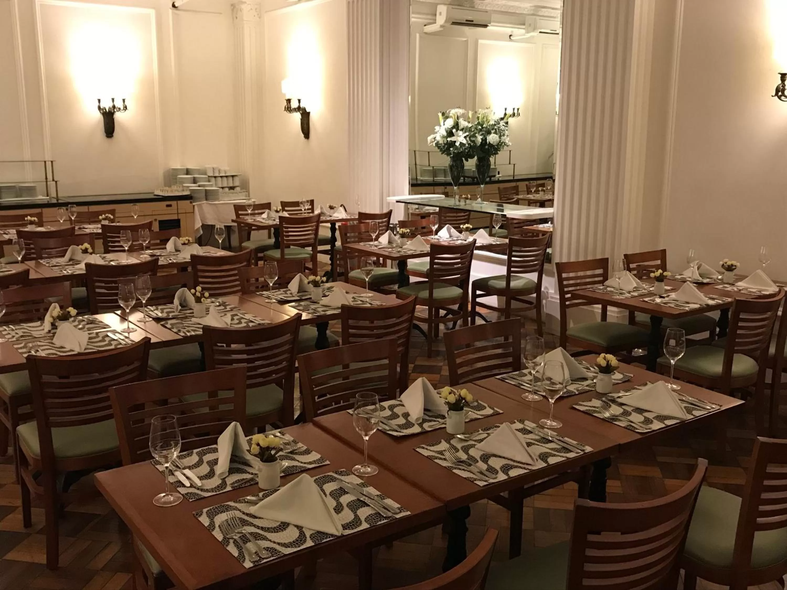 Restaurant/places to eat in Olinda Rio Hotel