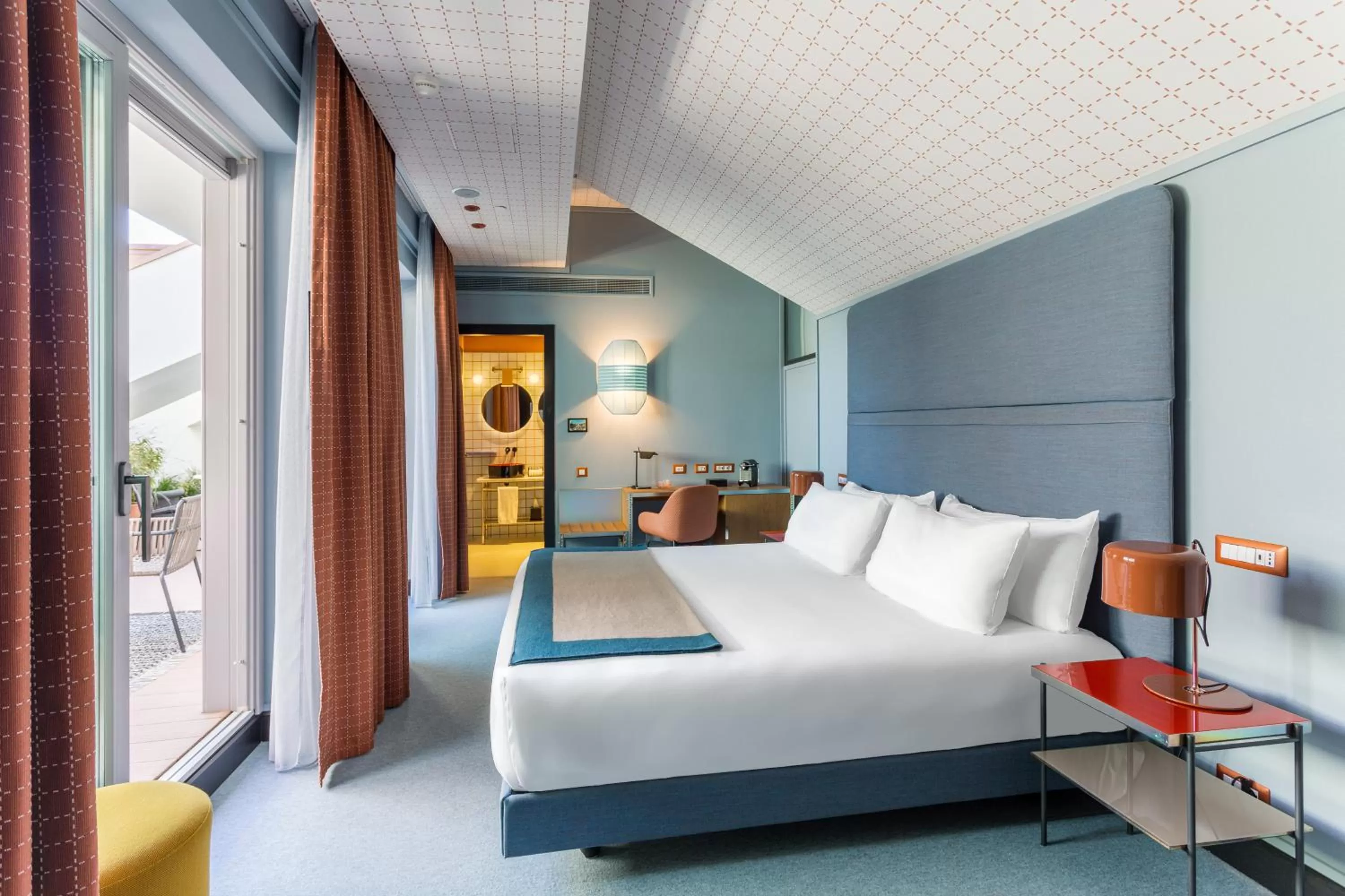 Photo of the whole room, Bed in Room Mate Collection Giulia, Milan