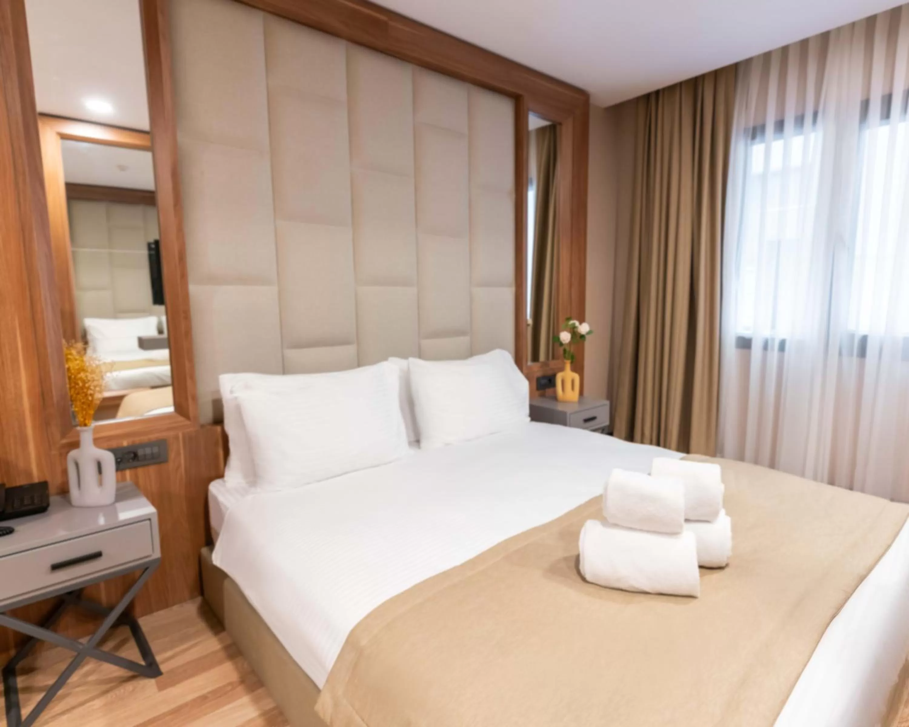 Photo of the whole room, Bed in Four Sides Taksim Lion Hotel&Spa