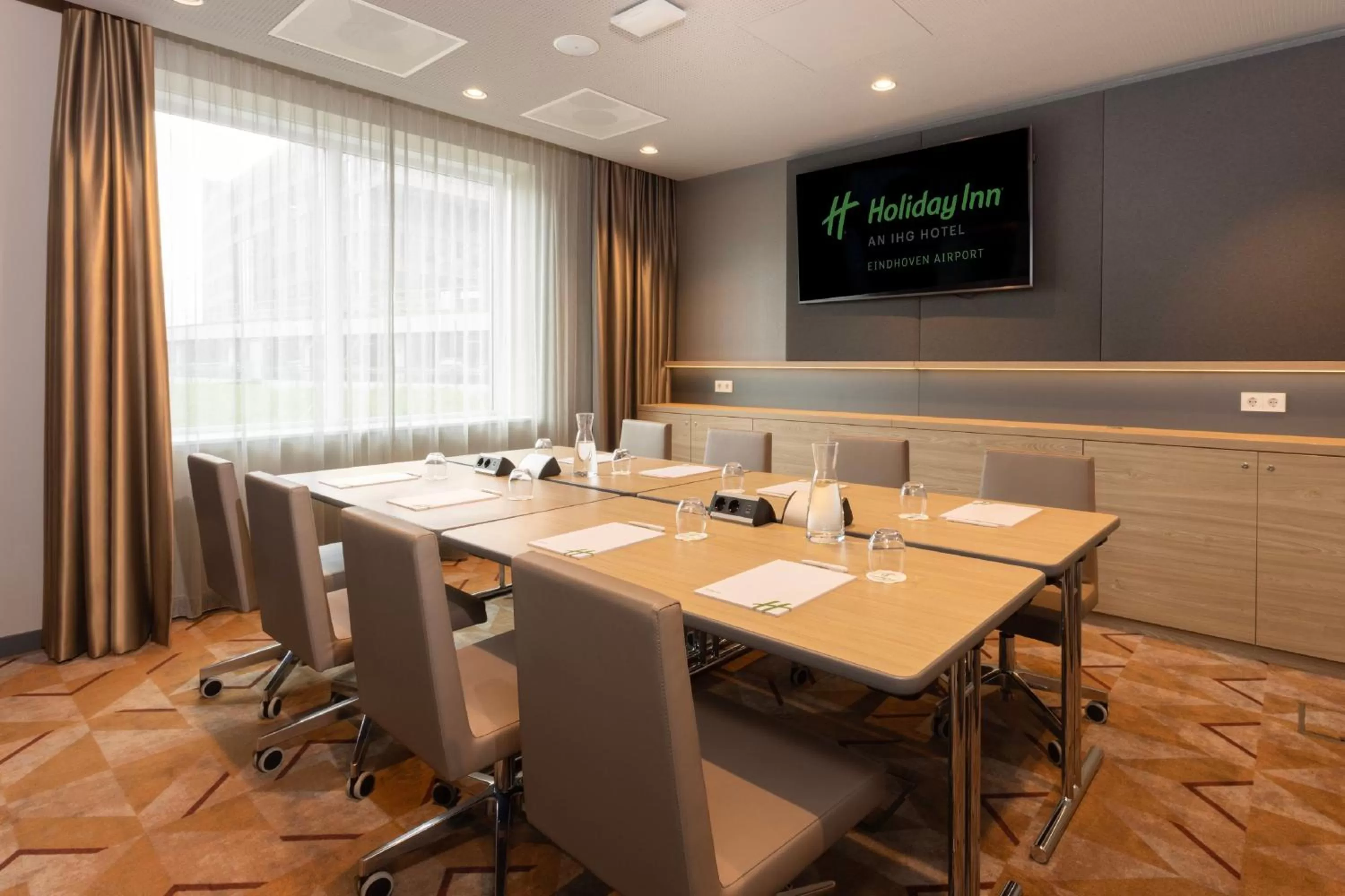 Meeting/conference room in Holiday Inn - Eindhoven Airport by IHG