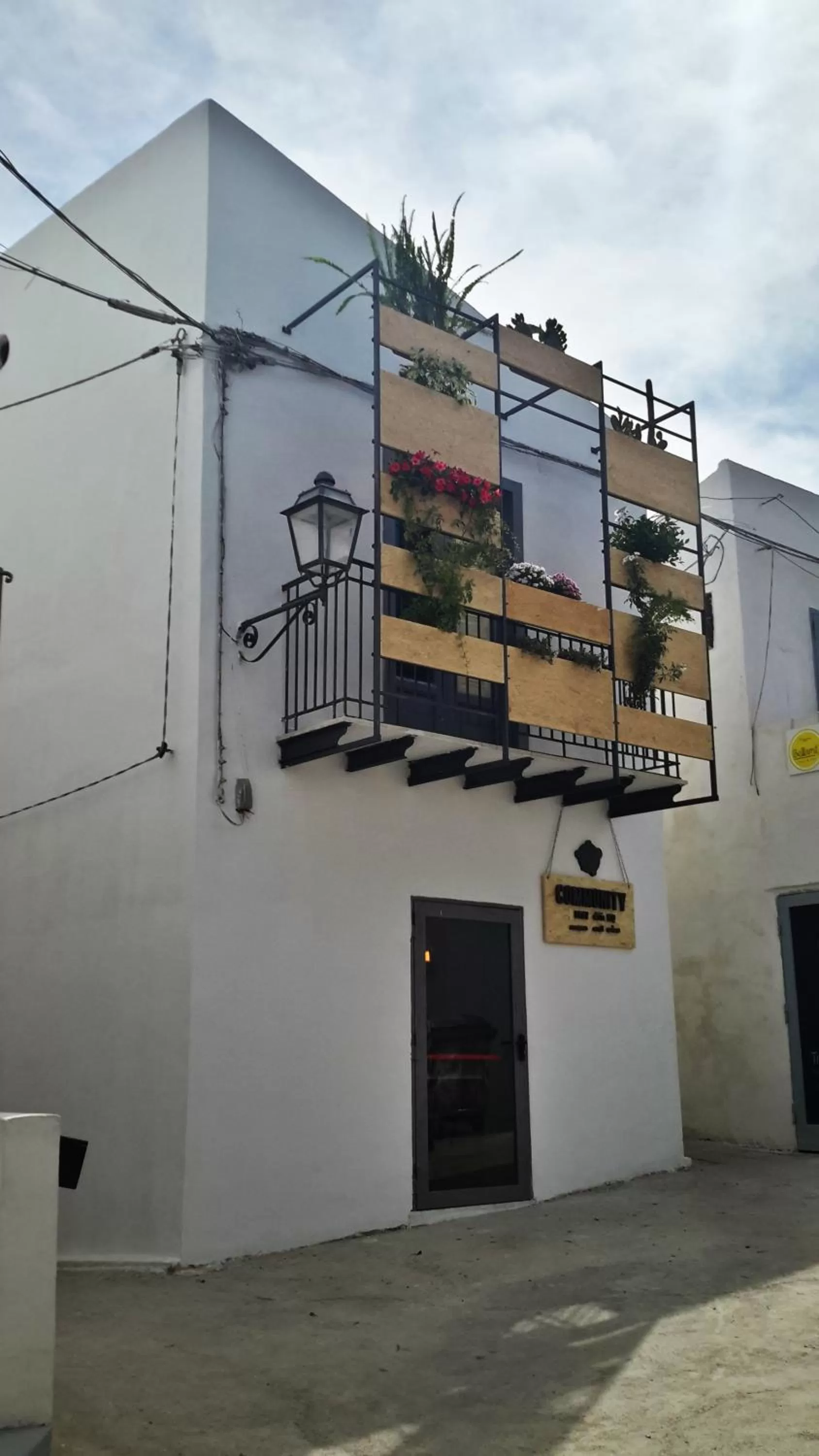 Facade/entrance in Community Rooms & Wine