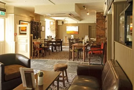 Restaurant/places to eat in Raven Hotel by Greene King Inns