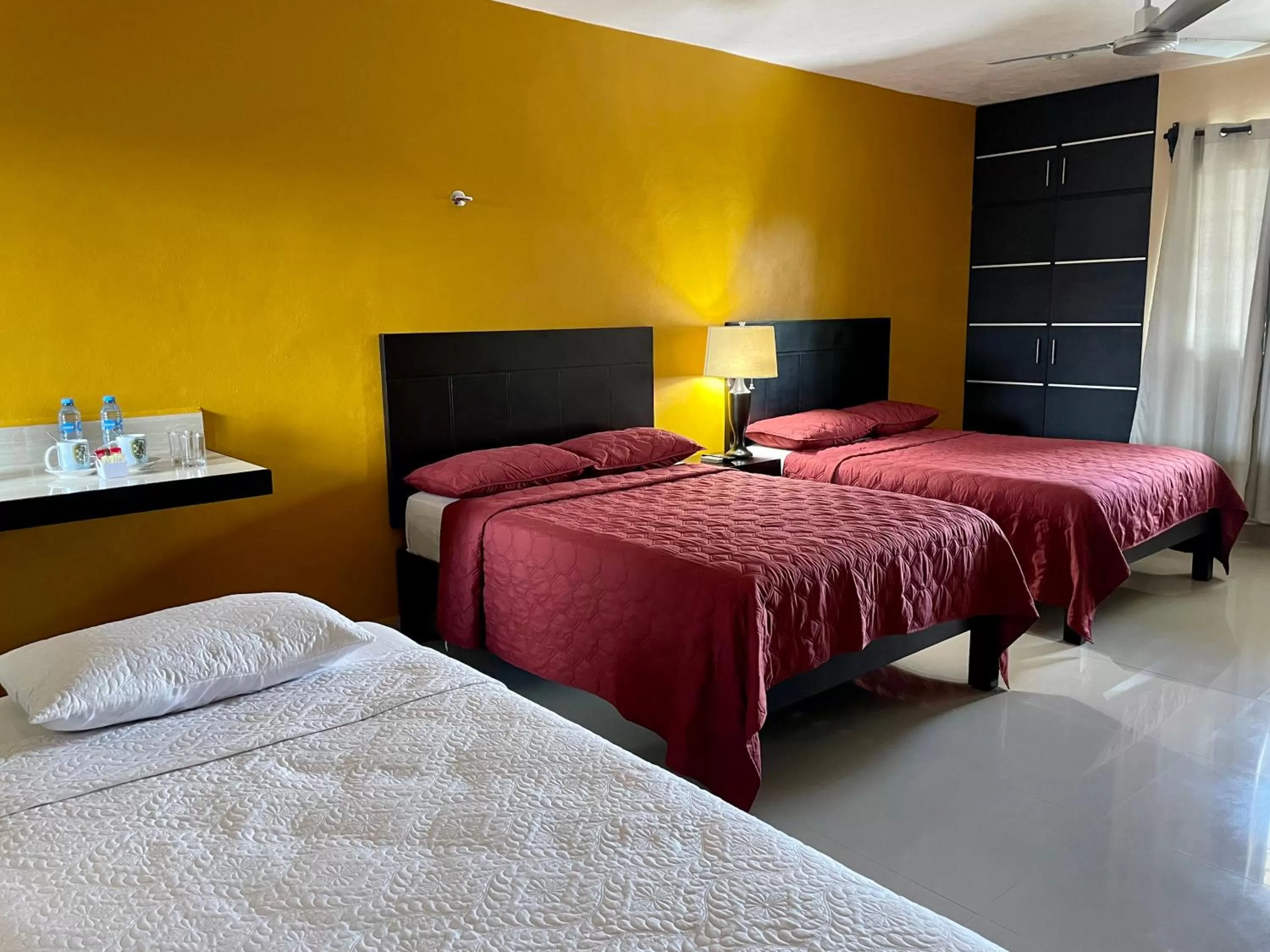 Photo of the whole room, Bed in Hotel Avila