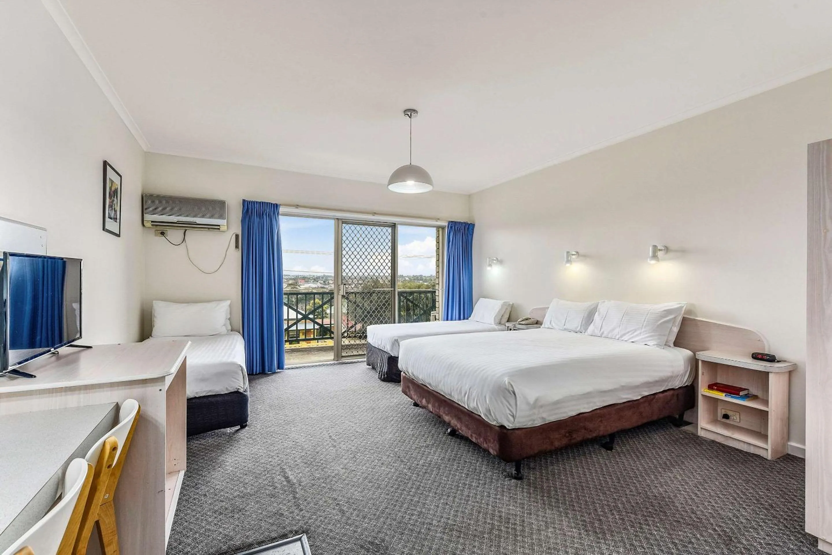 Photo of the whole room, Bed in Comfort Inn The Lakes