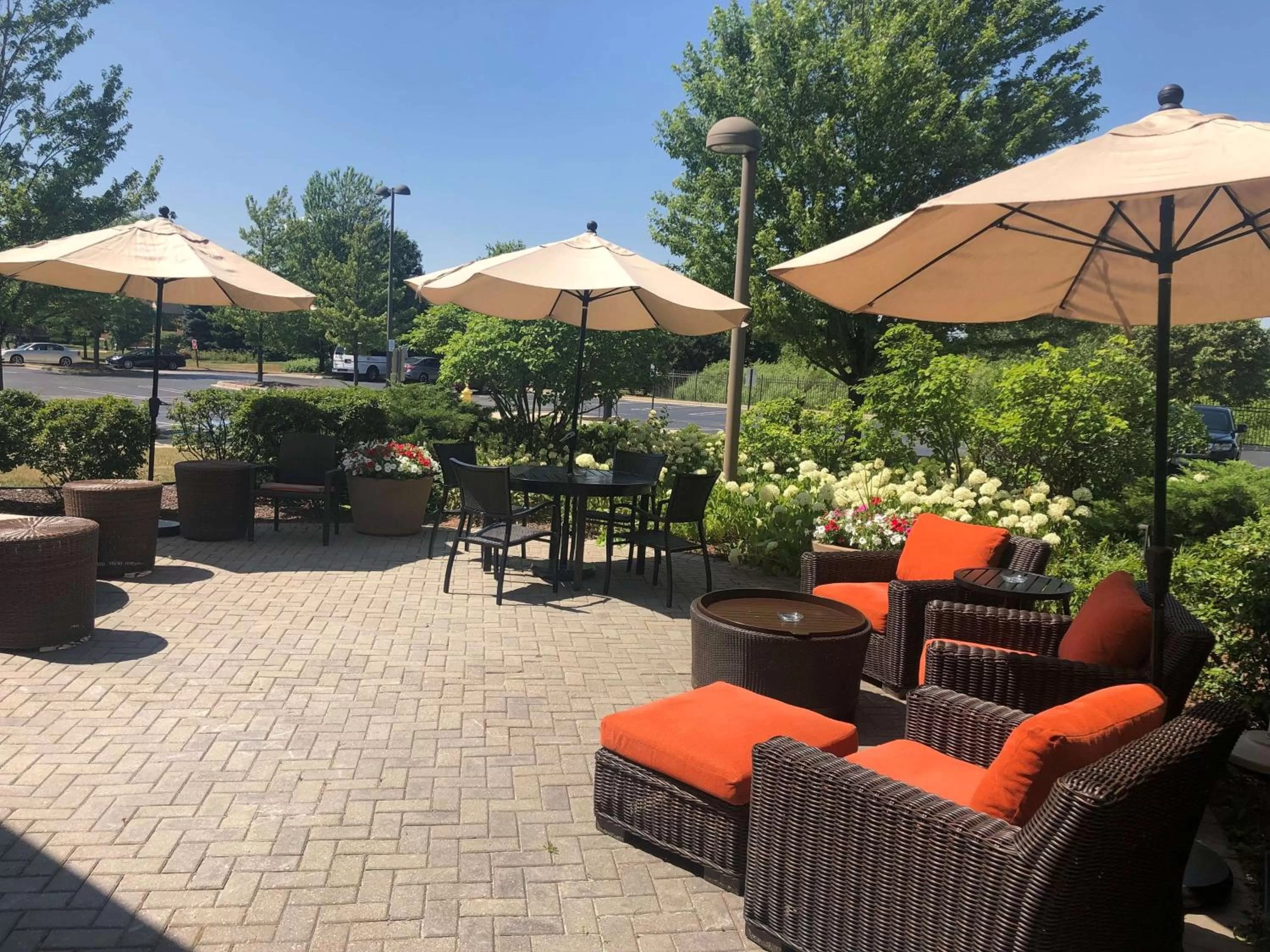 Patio in Hilton Garden Inn Addison