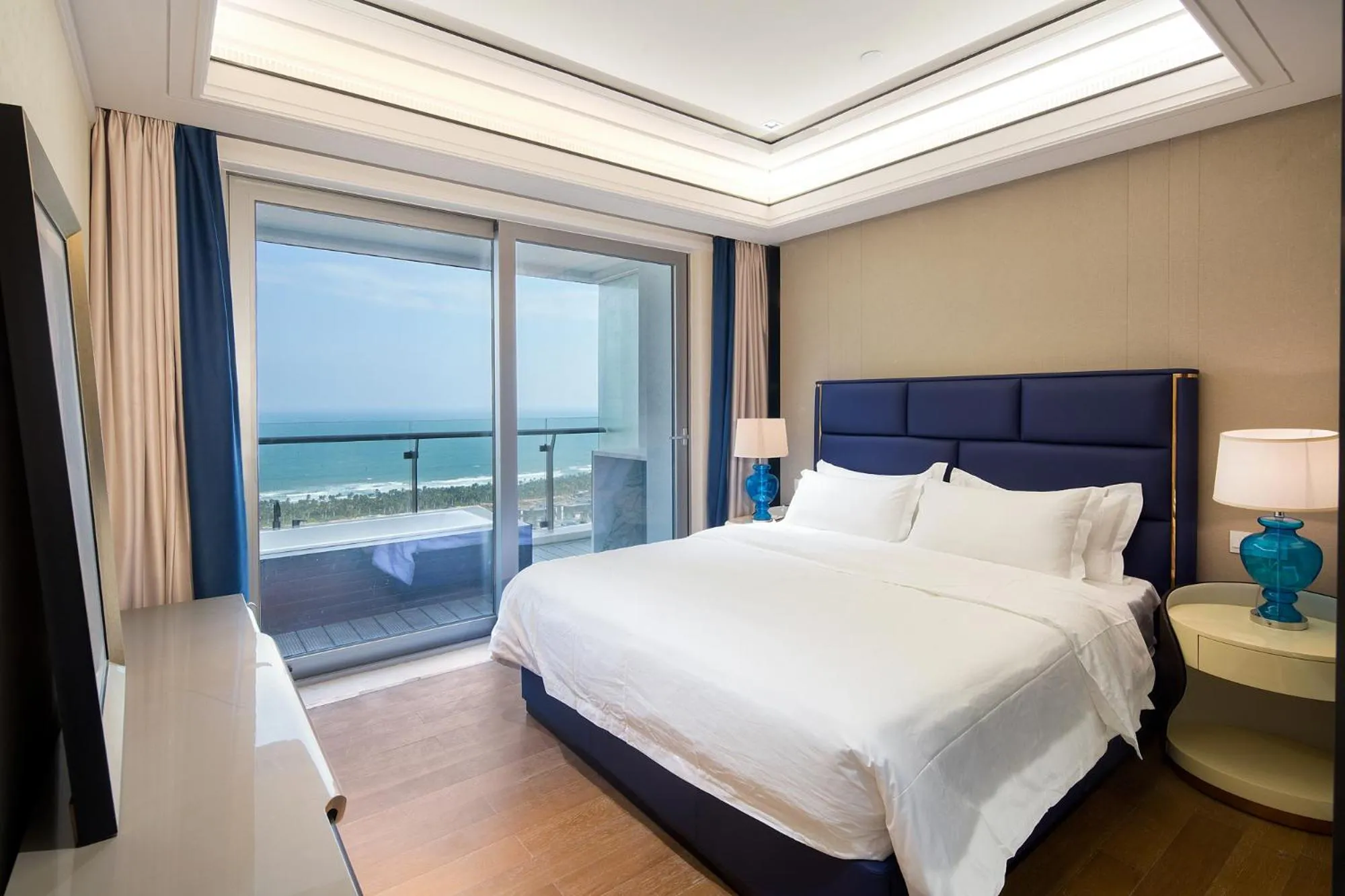Deluxe Three-Bedroom Suite with Sea View in Neal Yat Seaview Apartment Haitang Bay Sanya