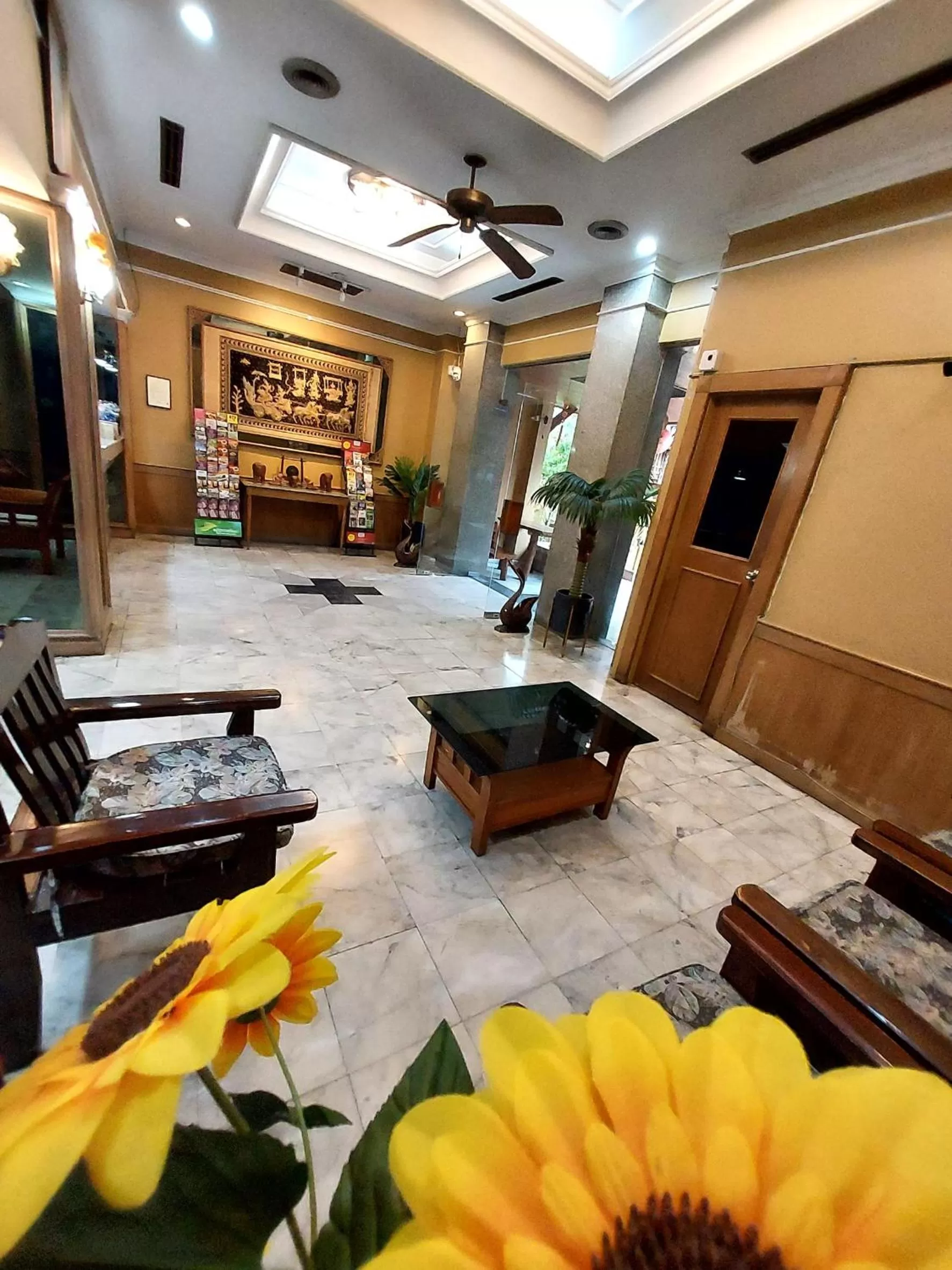 Seating area in Traveller Inn Hotel