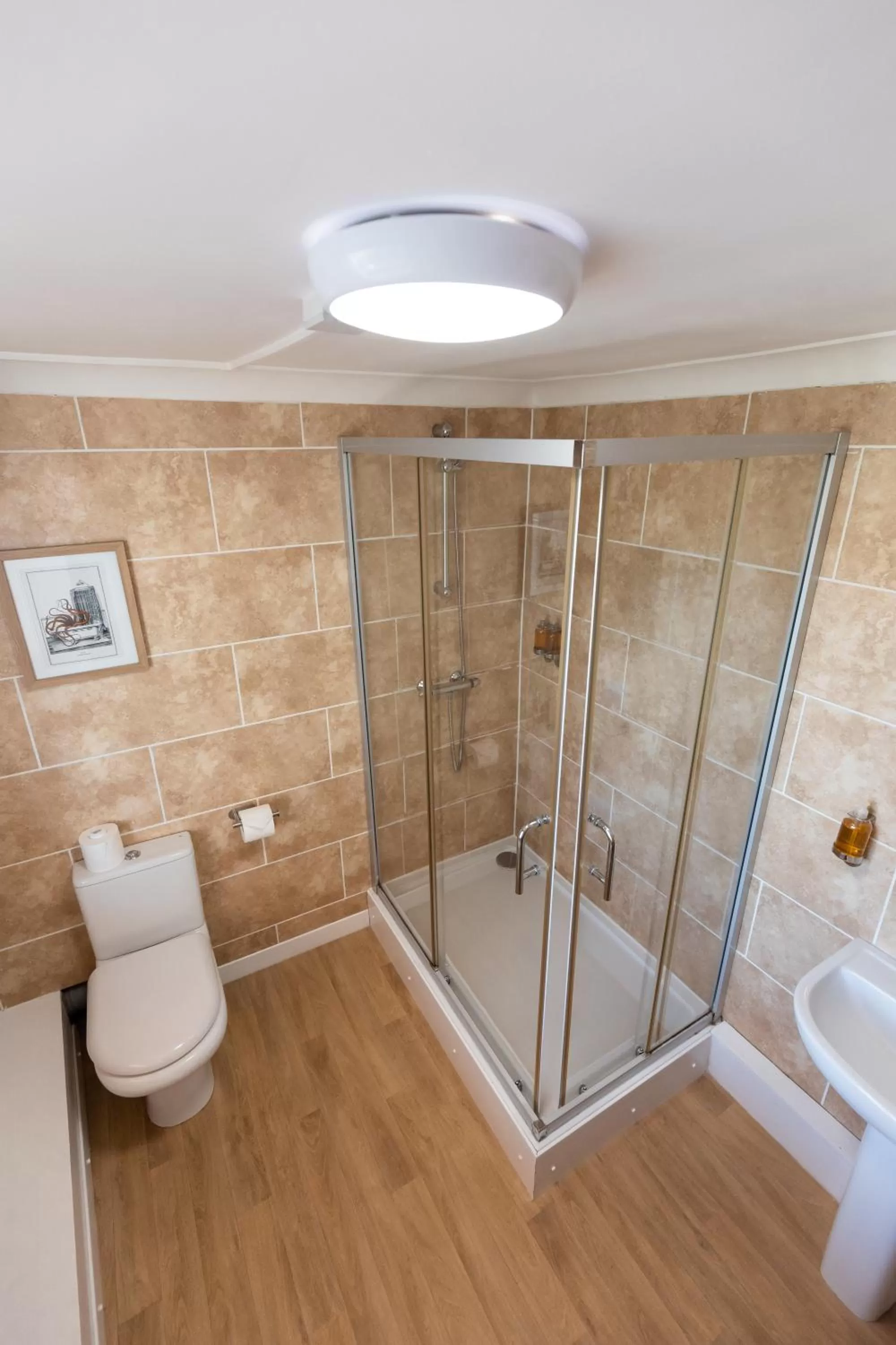 Bathroom in The Resolution Hotel