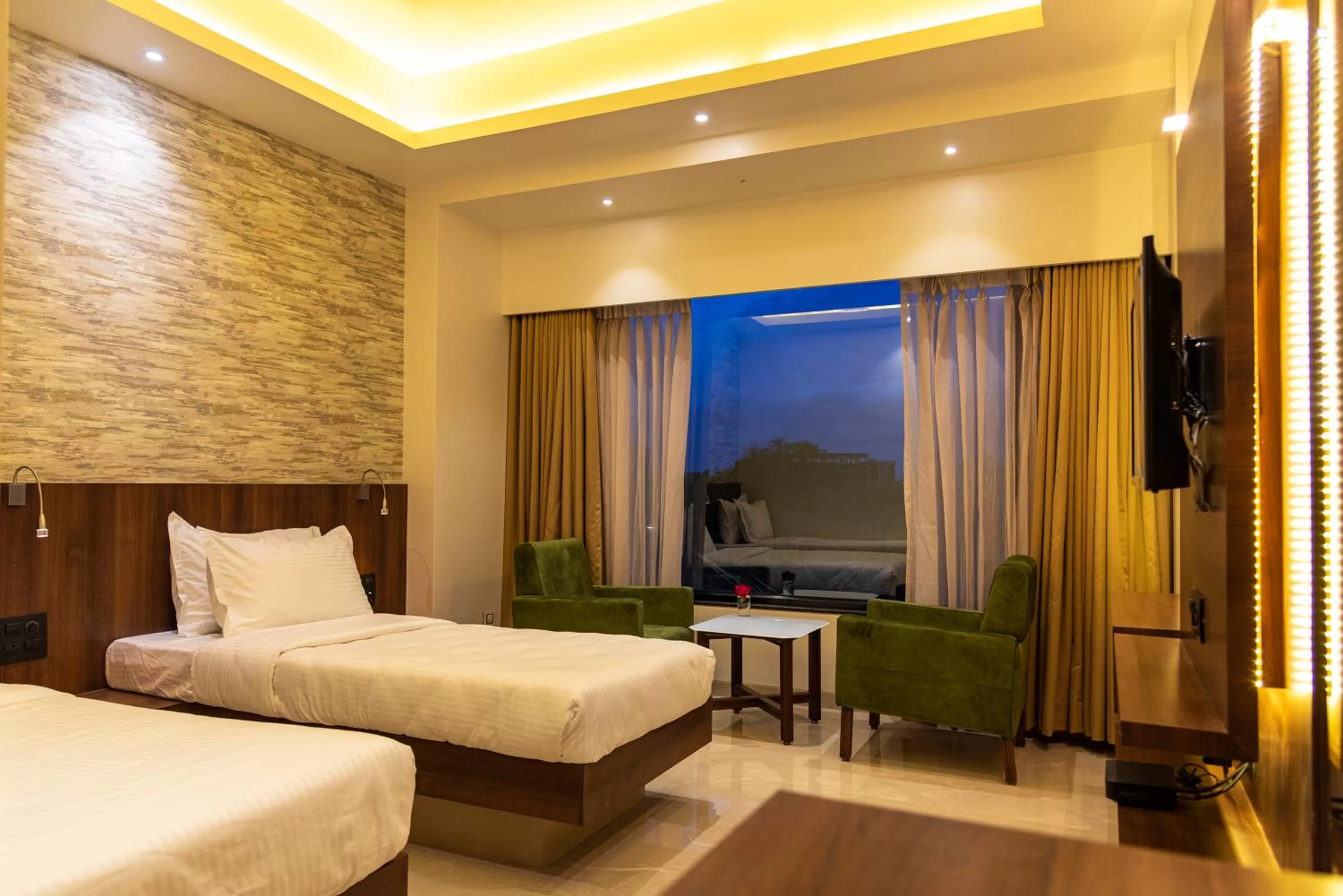 Property building, Bed in Hotel Pratham