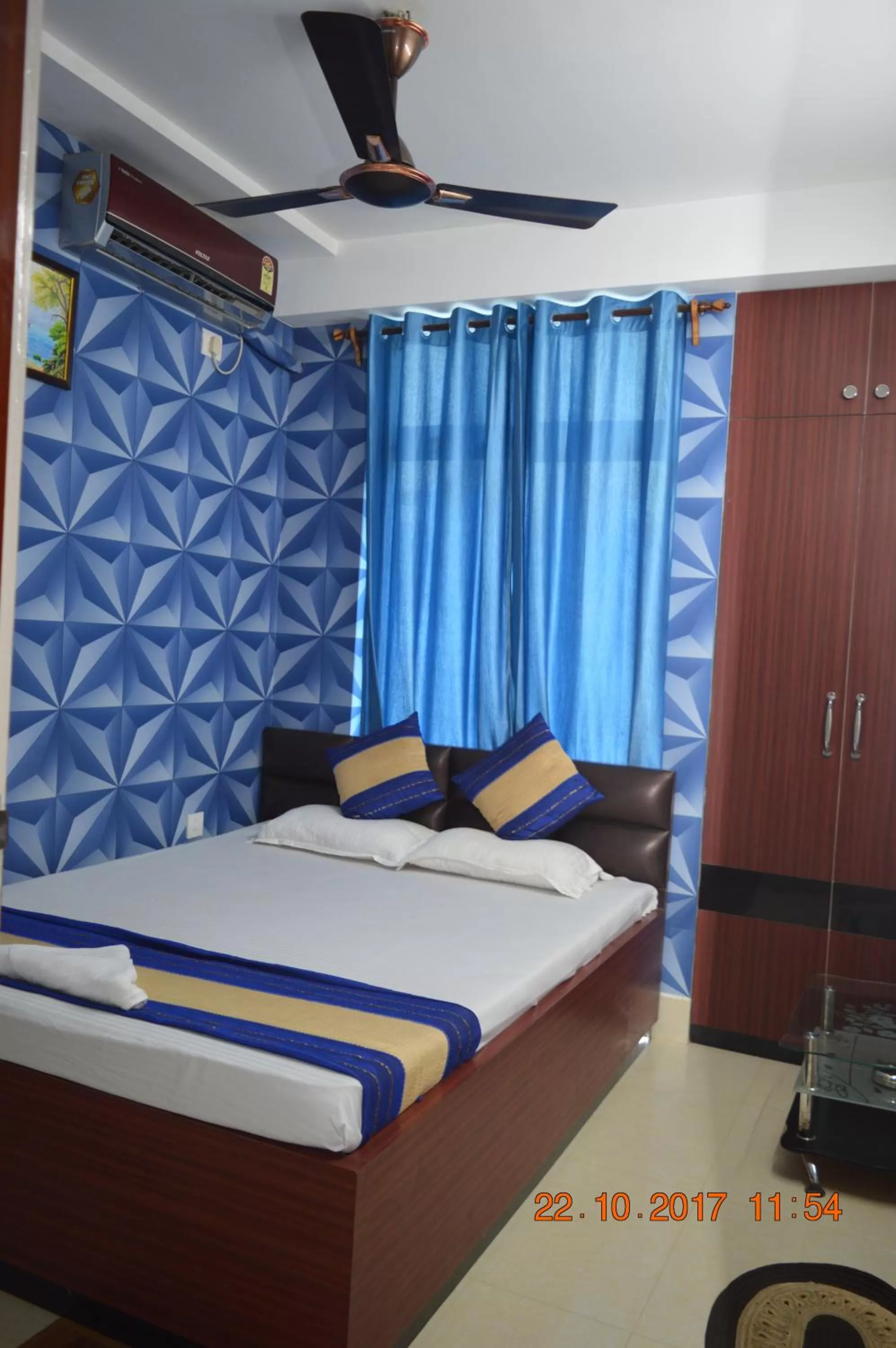Bed in Hotel Biswanath