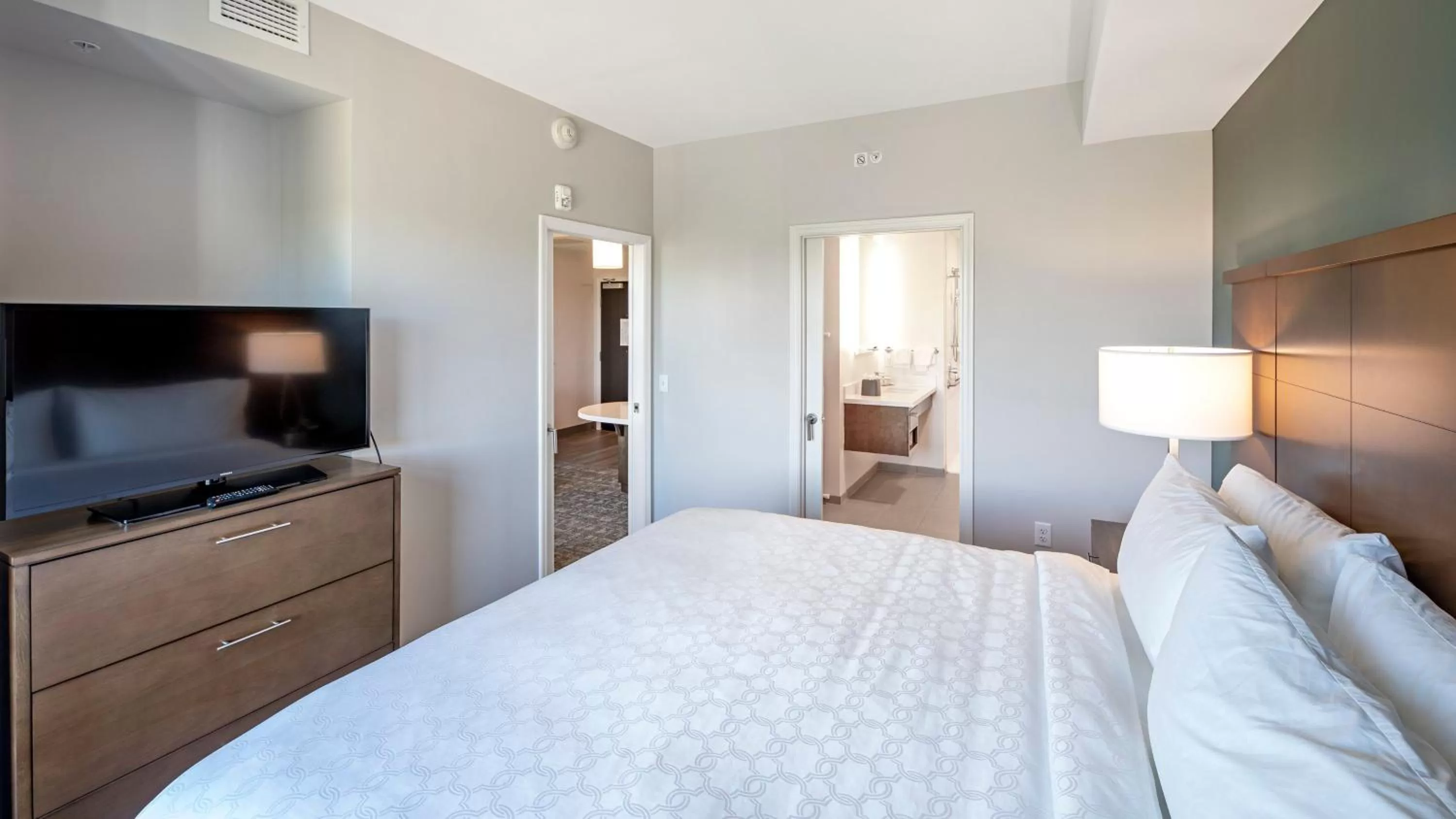 Photo of the whole room, Bed in Staybridge Suites - Naples - Marco Island by IHG